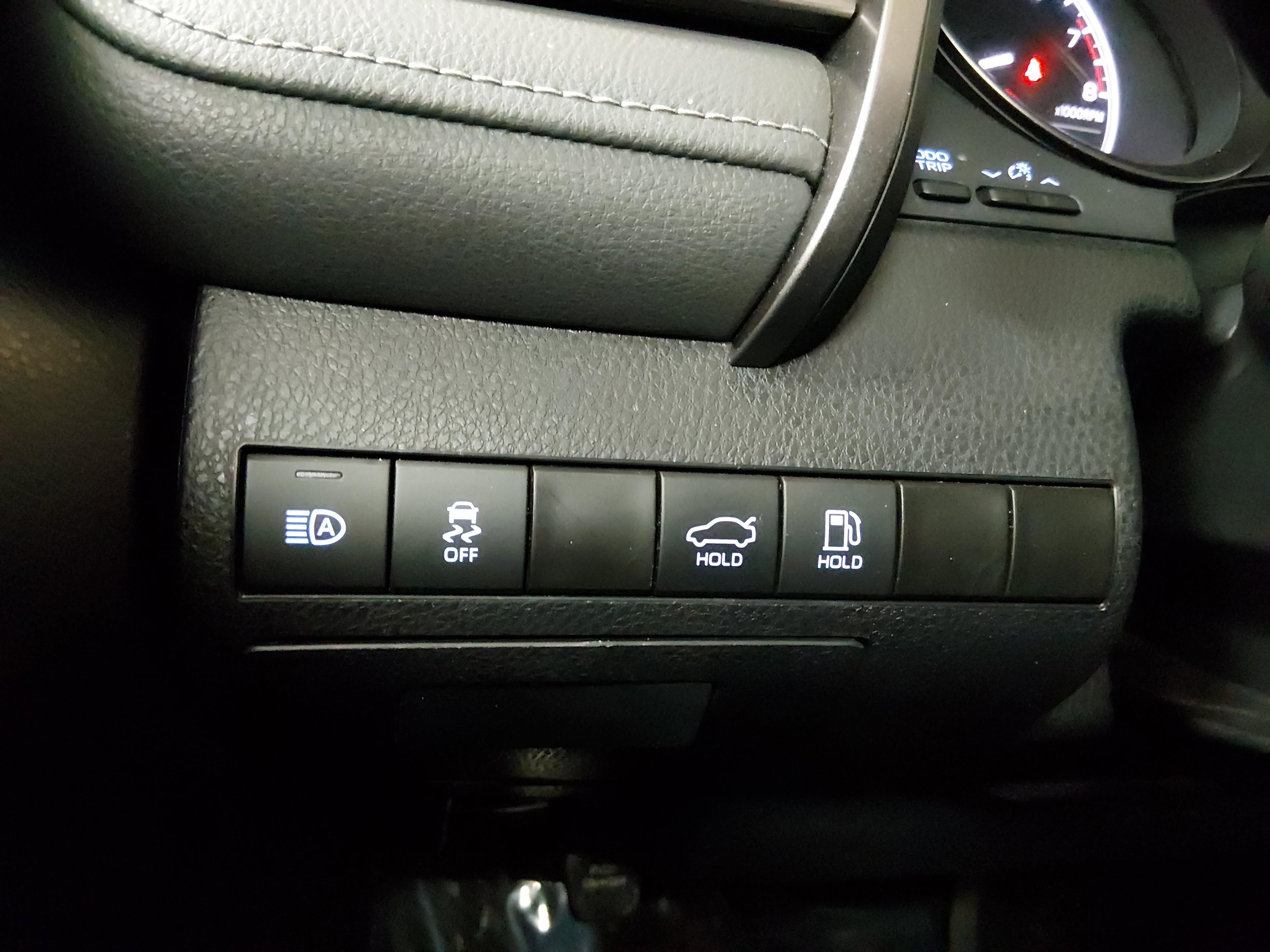 Toyota Camry Se Auto - Thumbnail 13