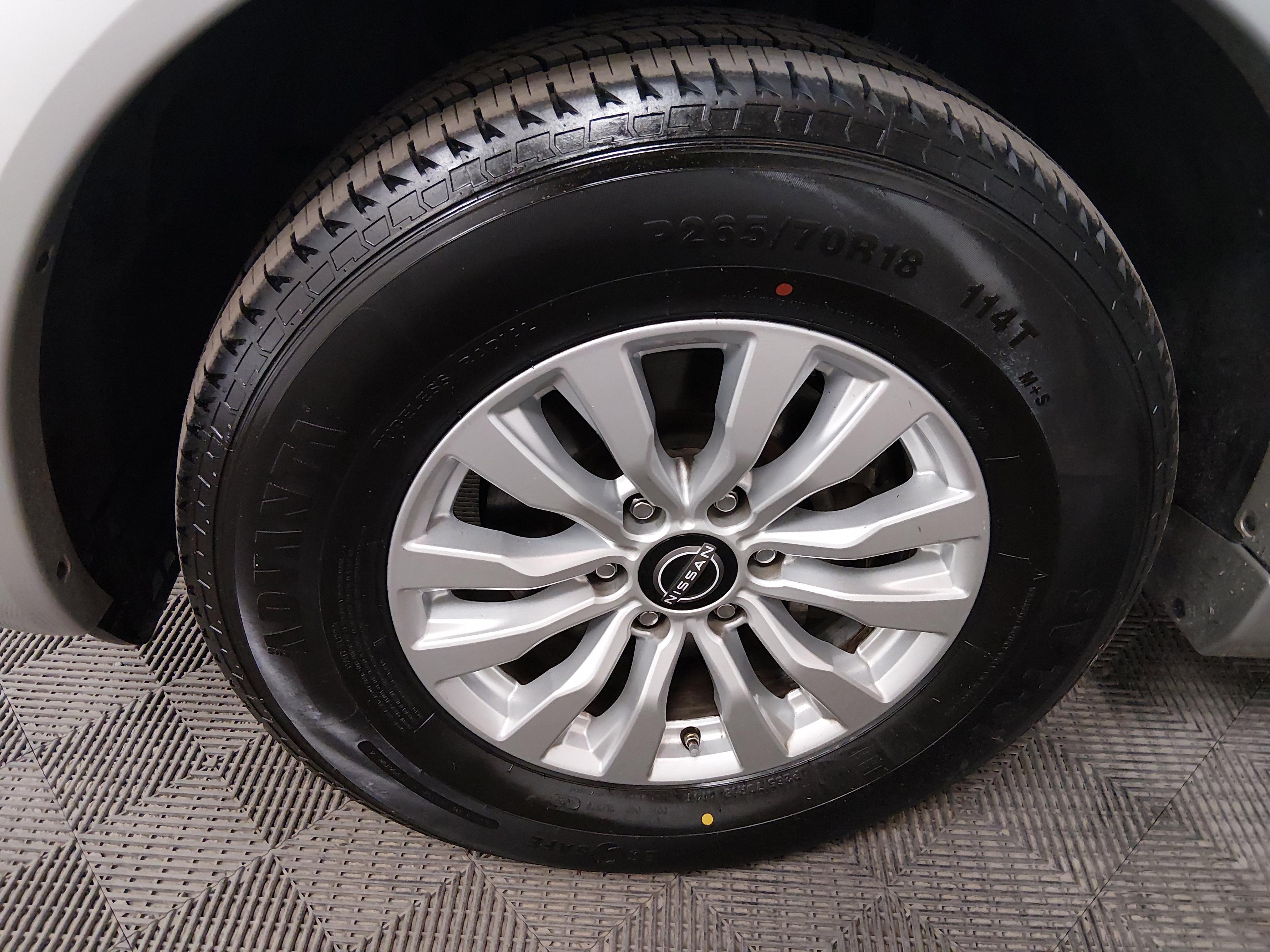 Nissan Armada 4X2 Sv - Thumbnail 10