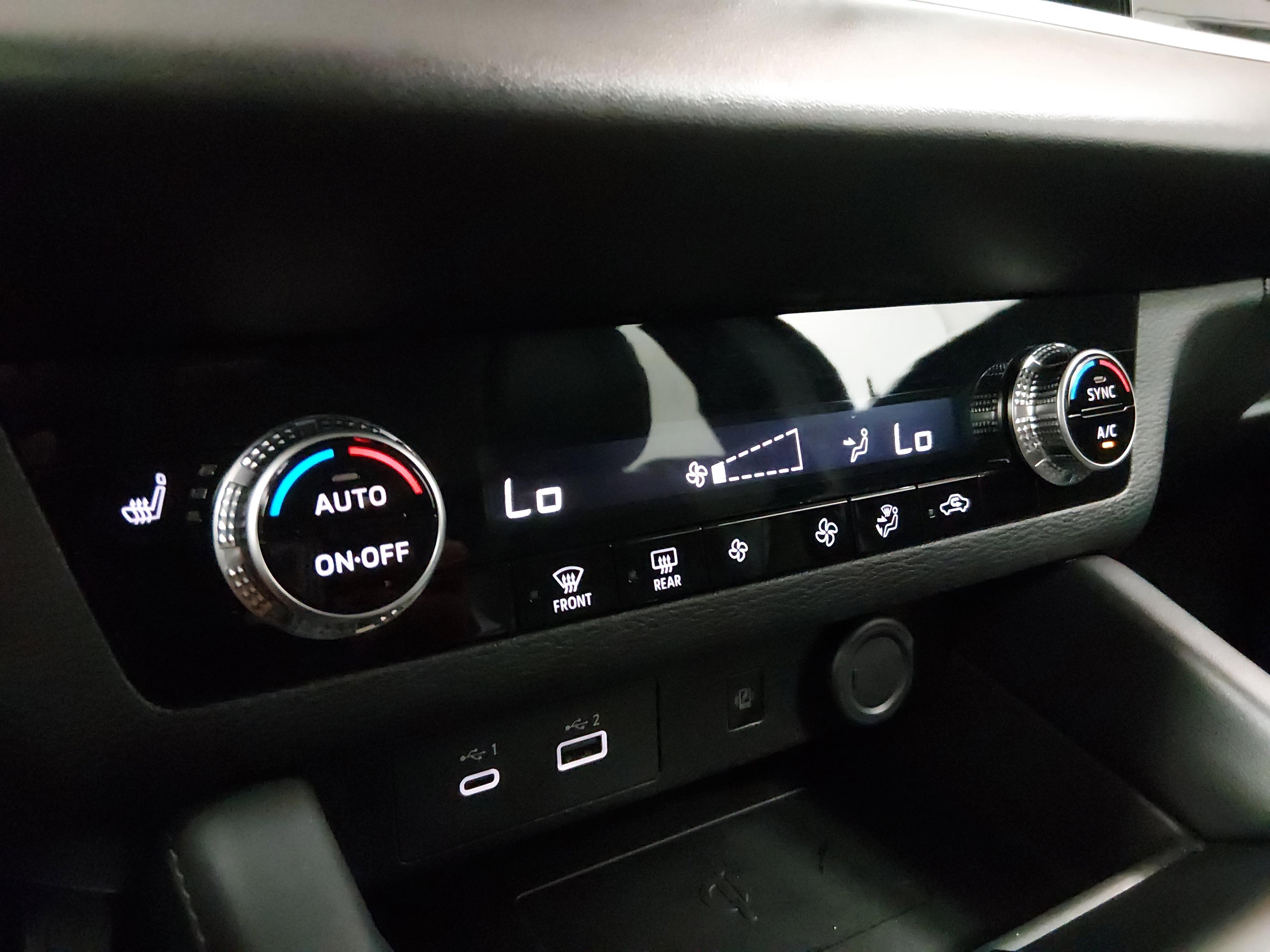 Mitsubishi Outlander Se Fwd - Thumbnail 19