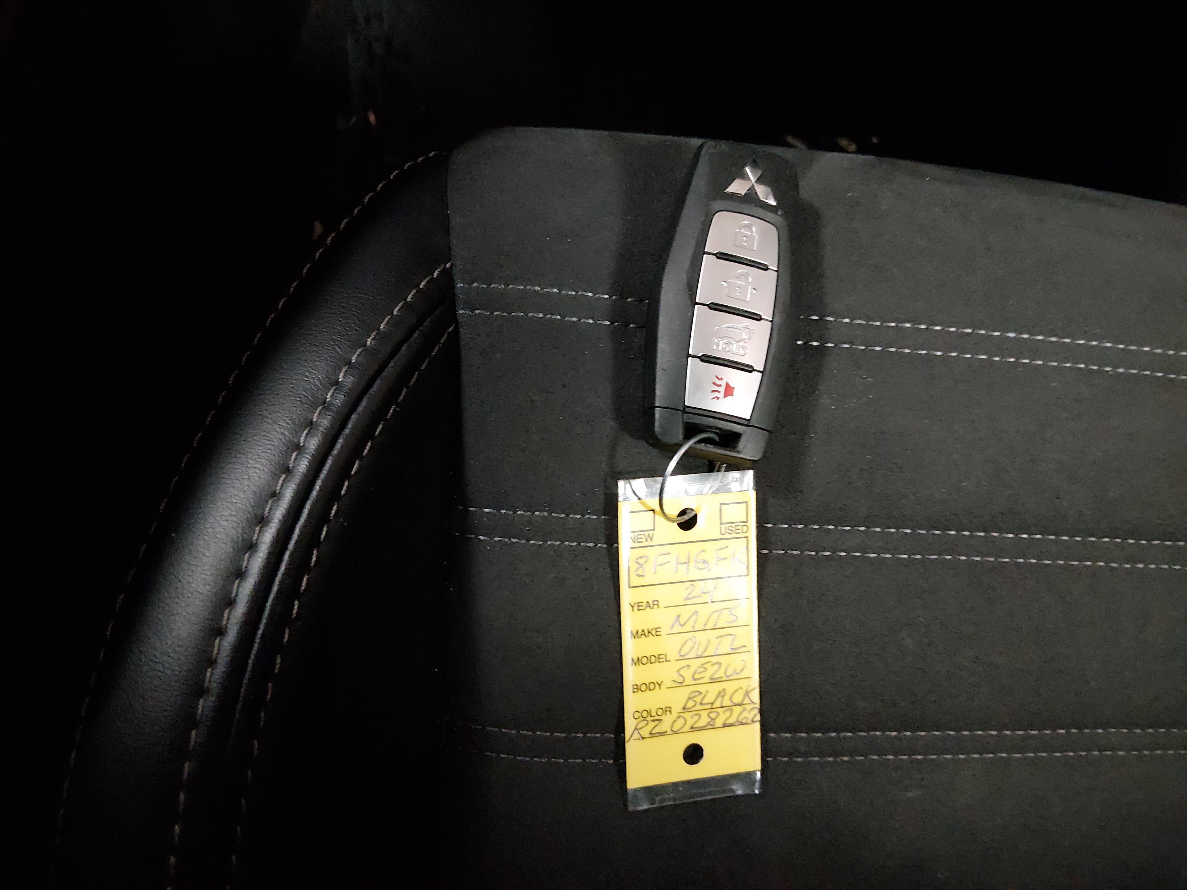 Mitsubishi Outlander Se Fwd - Thumbnail 15