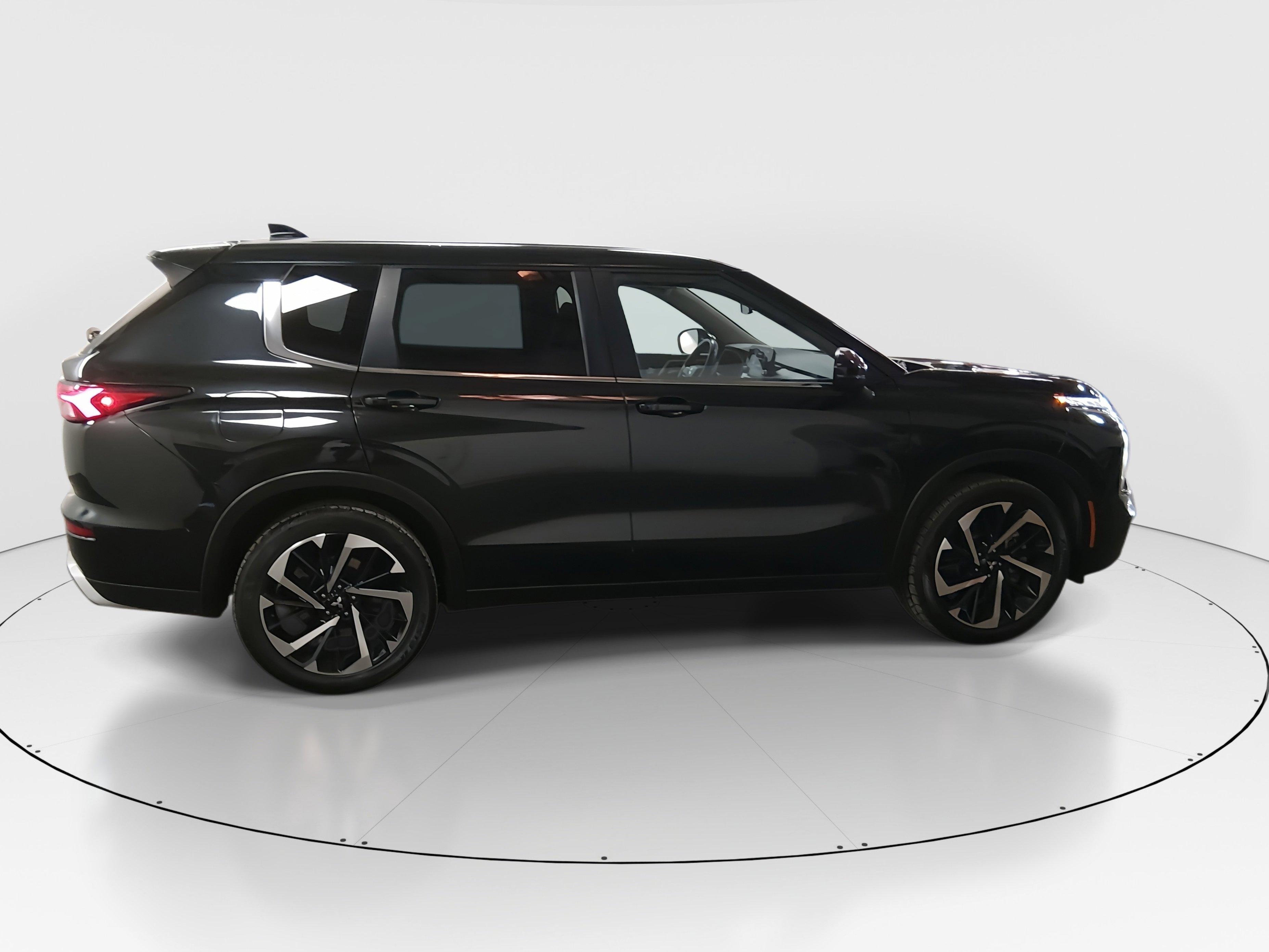 Mitsubishi Outlander Se Fwd - Thumbnail 8