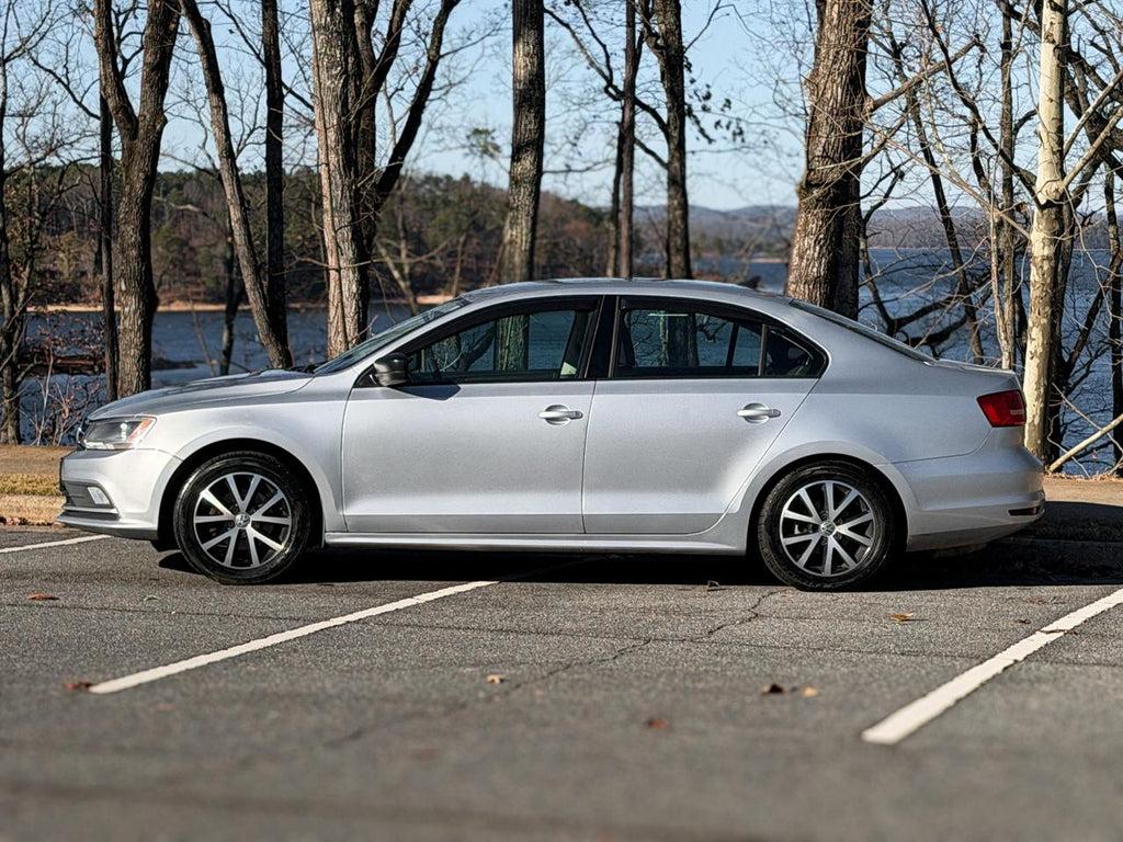 Volkswagen Jetta - Thumbnail 6