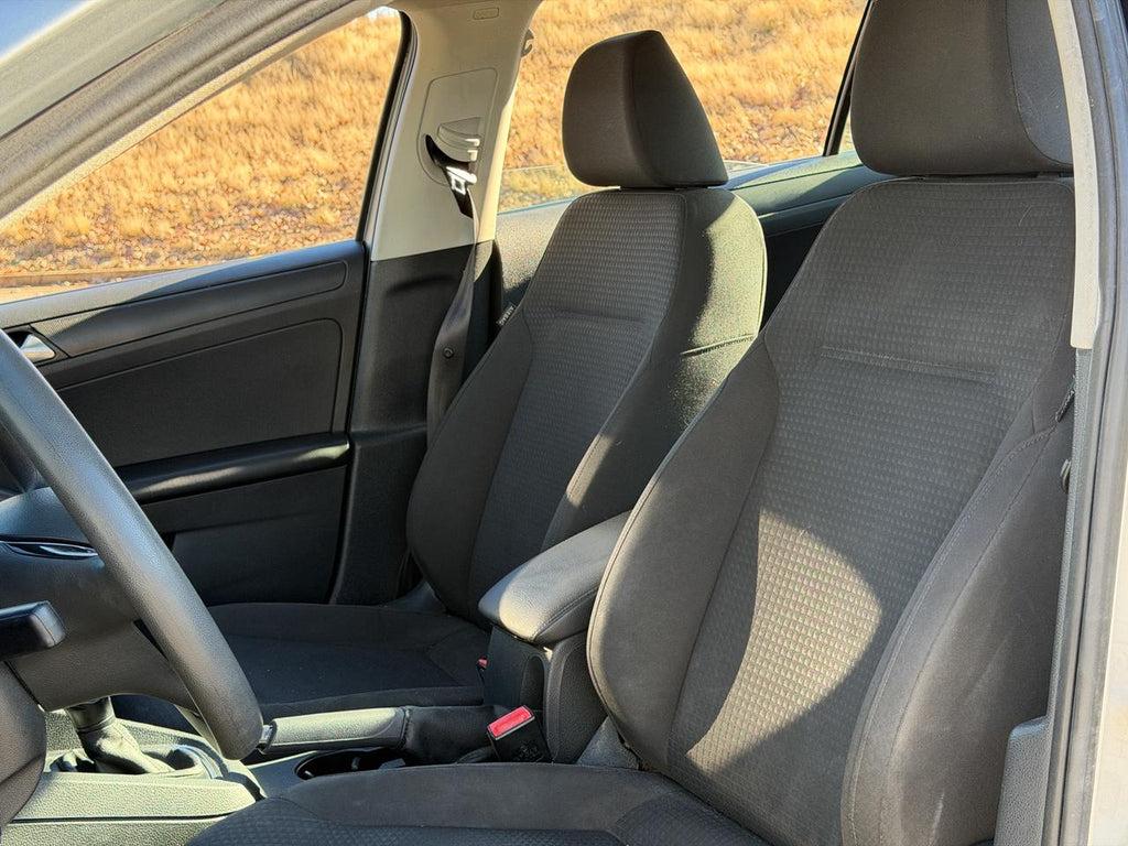 Volkswagen Jetta - Thumbnail 10