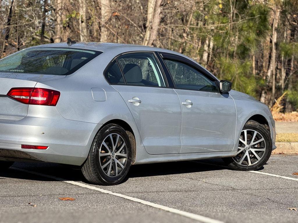Volkswagen Jetta - Thumbnail 14