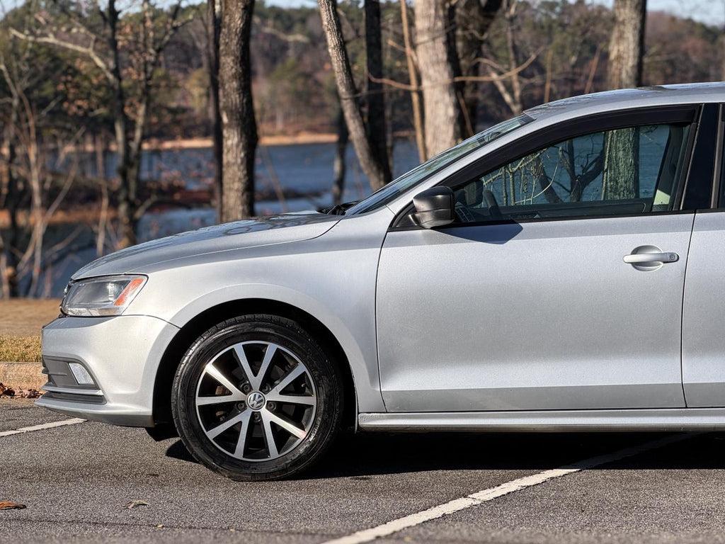 Volkswagen Jetta - Thumbnail 5