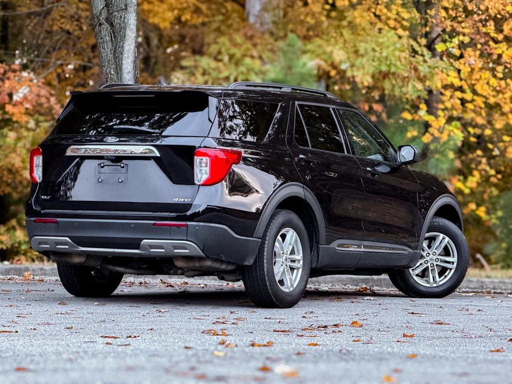 Ford Explorer Xlt 4X4 - Thumbnail 17