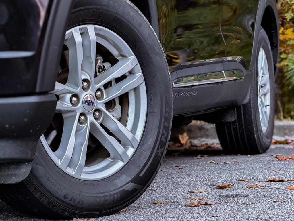 Ford Explorer Xlt 4X4 - Thumbnail 4