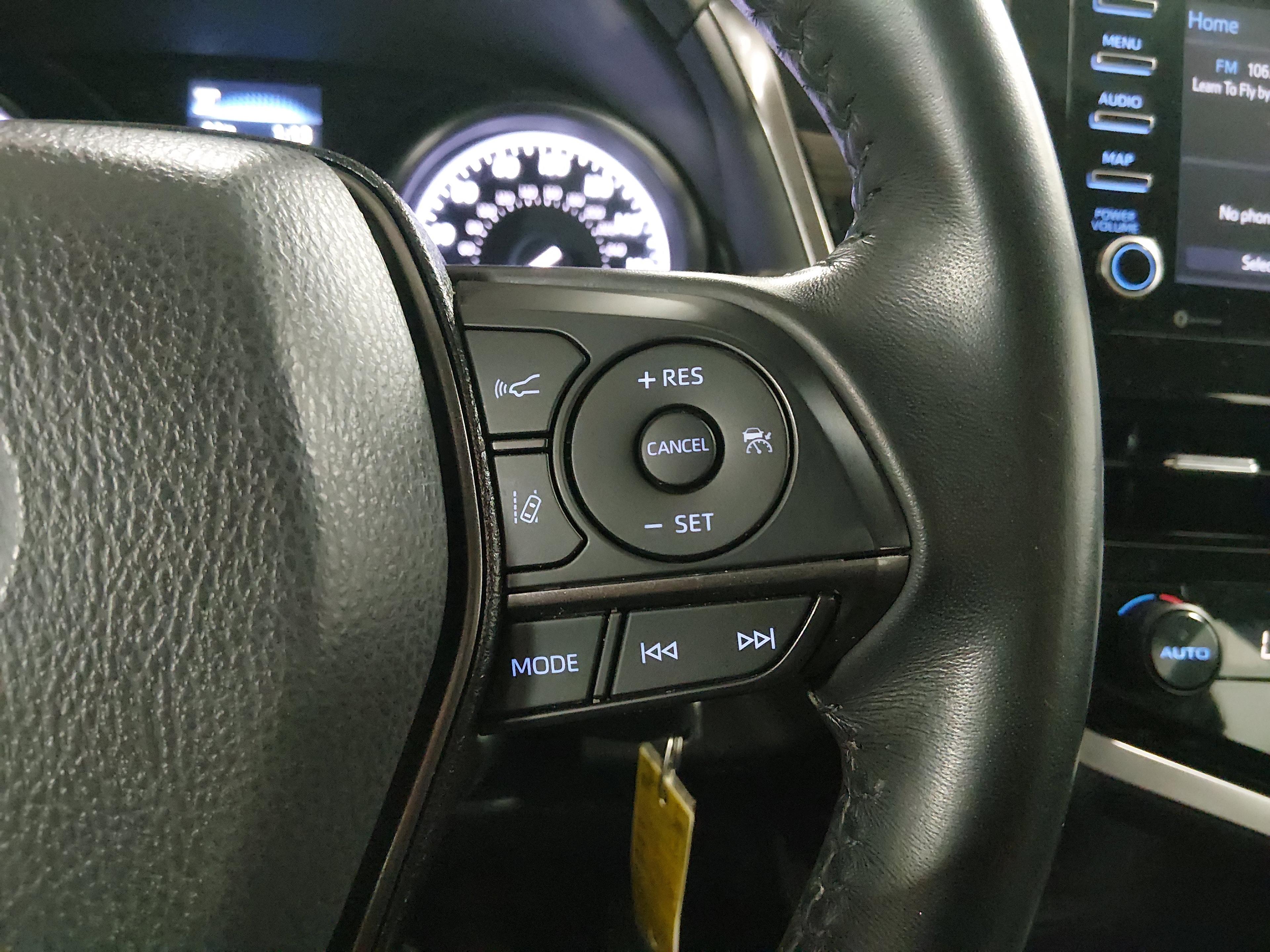 Toyota Camry Se Auto - Thumbnail 18