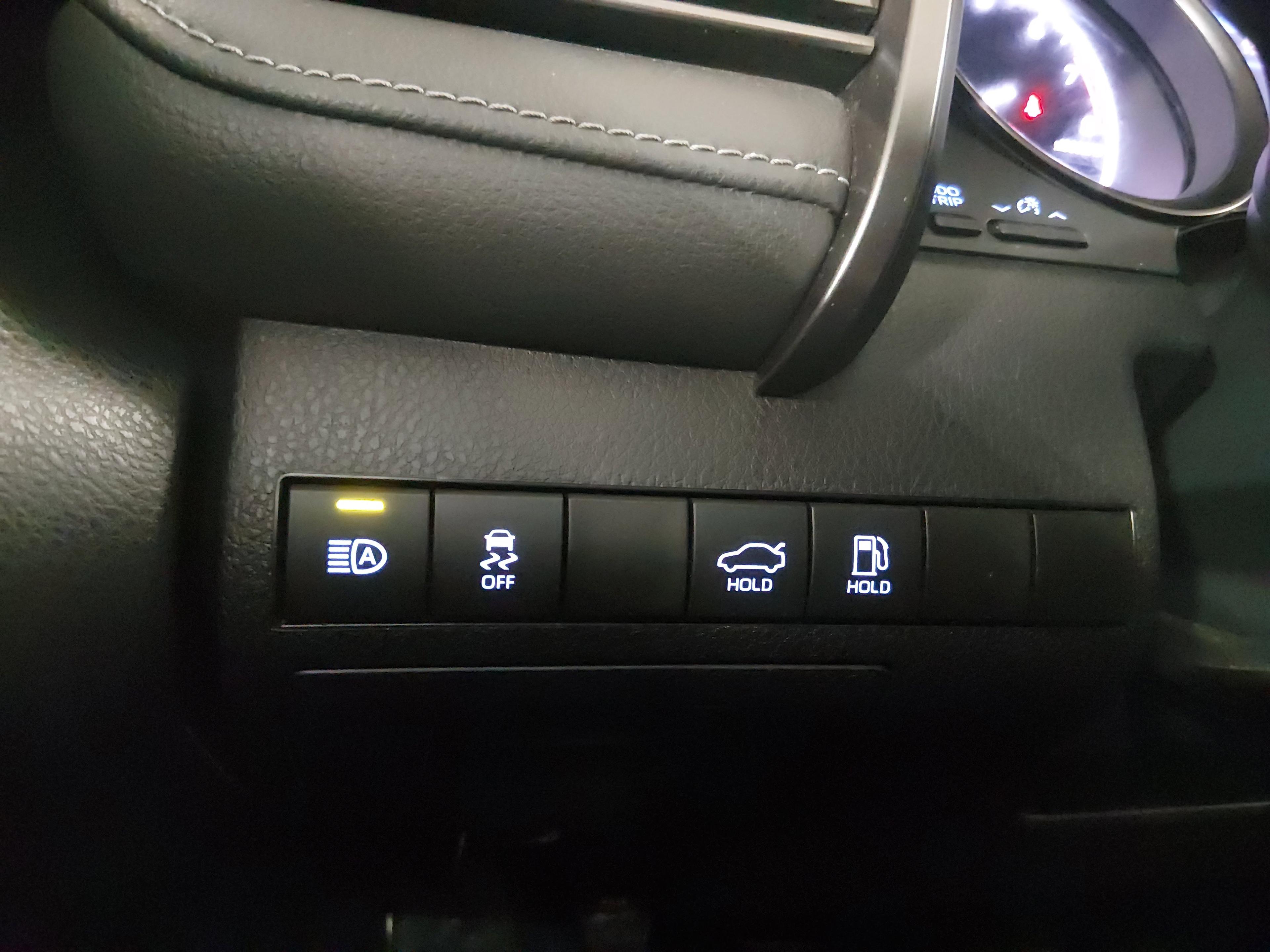 Toyota Camry Se Auto - Thumbnail 13