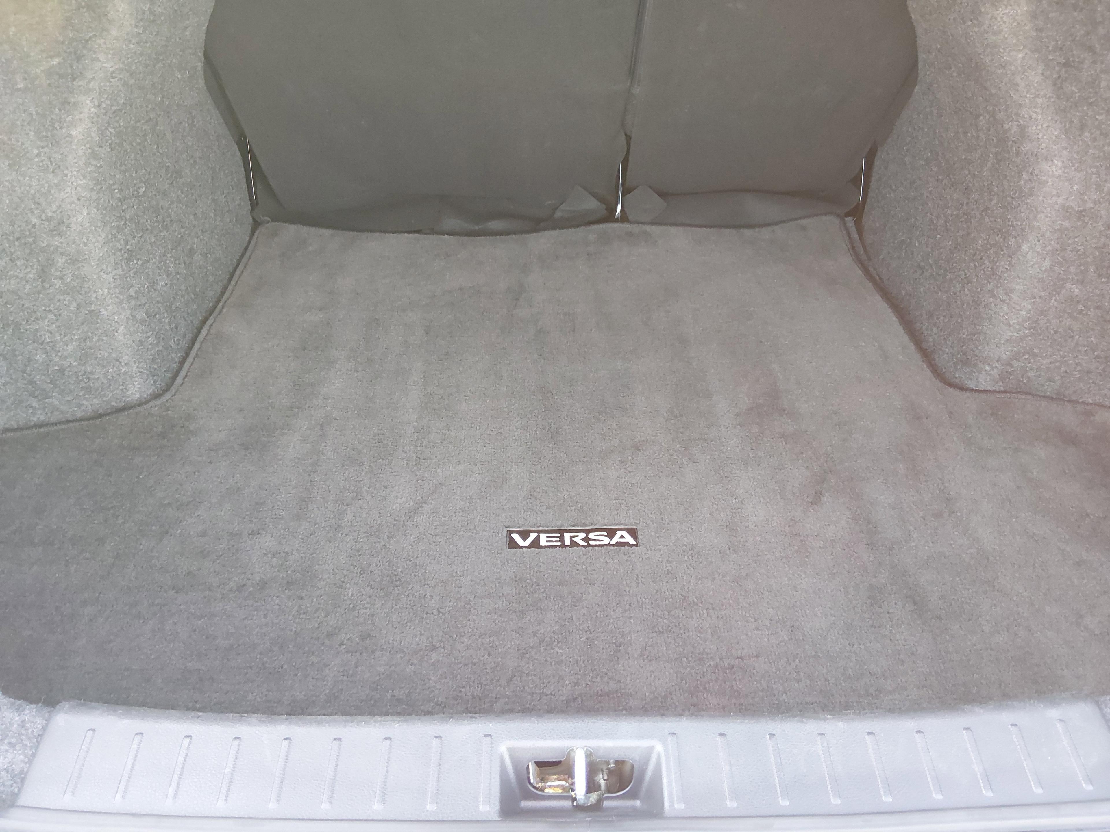 Nissan Versa Sr Cvt - Thumbnail 11