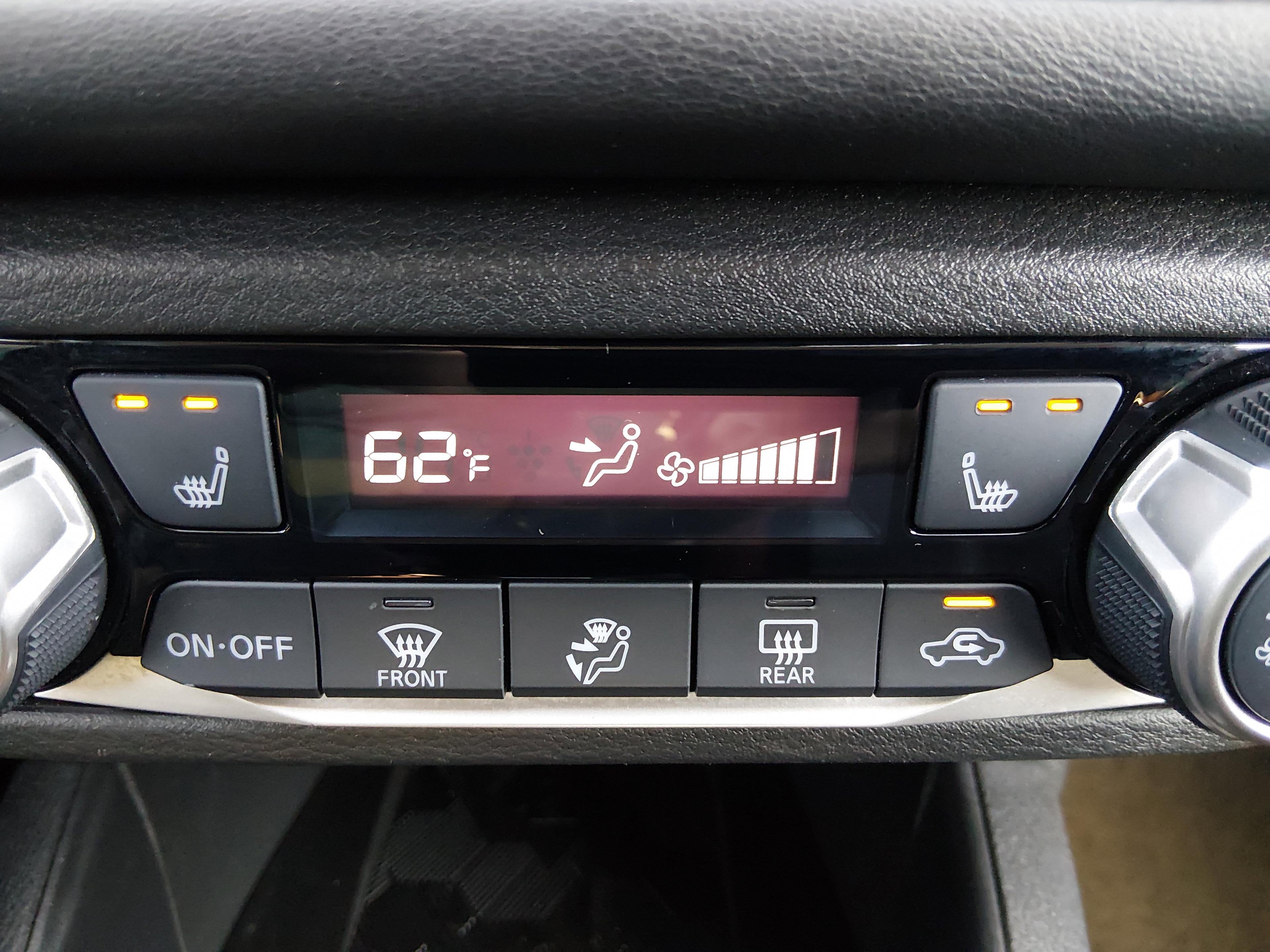 Nissan Versa Sr Cvt - Thumbnail 17