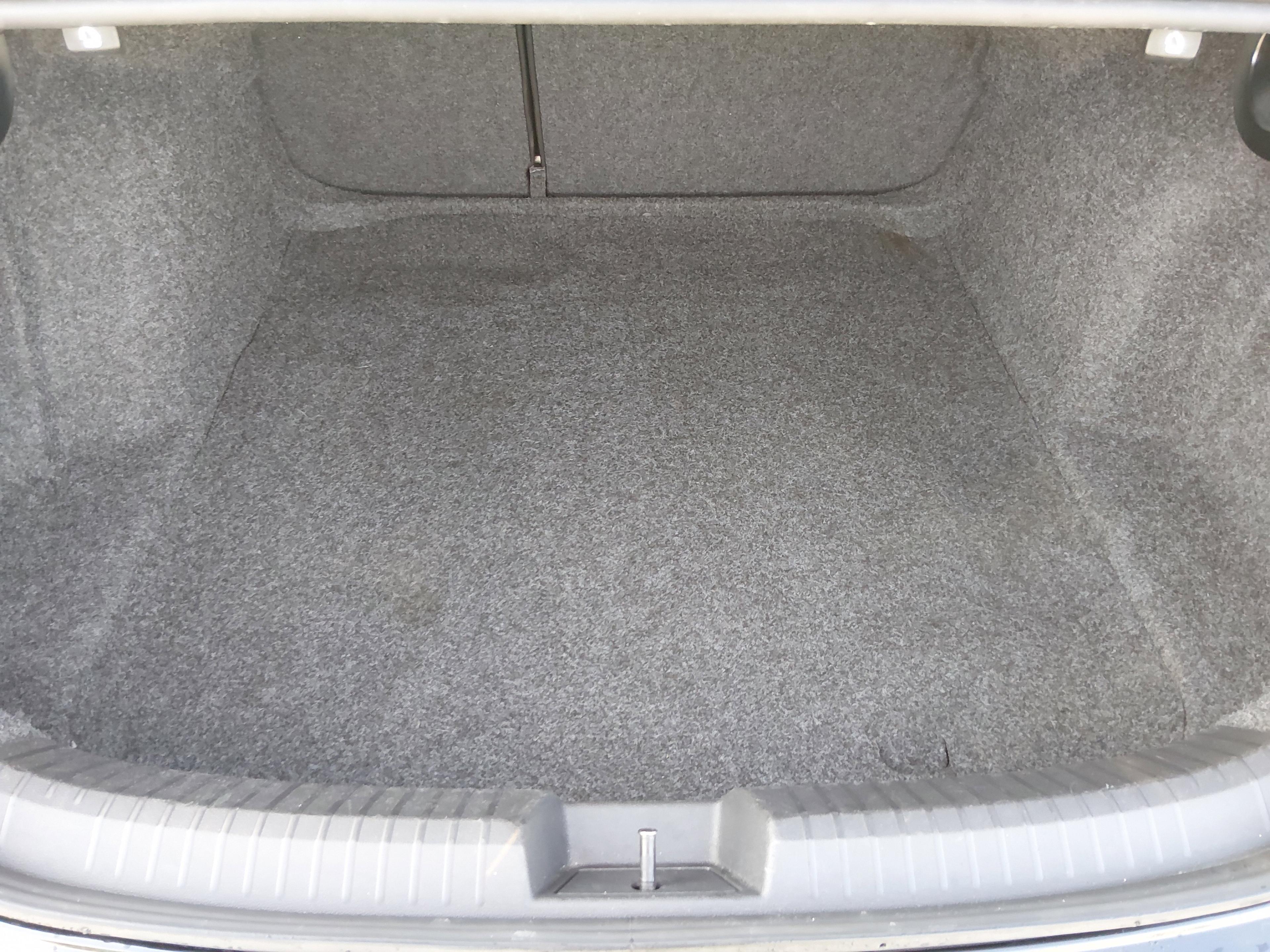 Volkswagen Jetta S Auto - Thumbnail 11