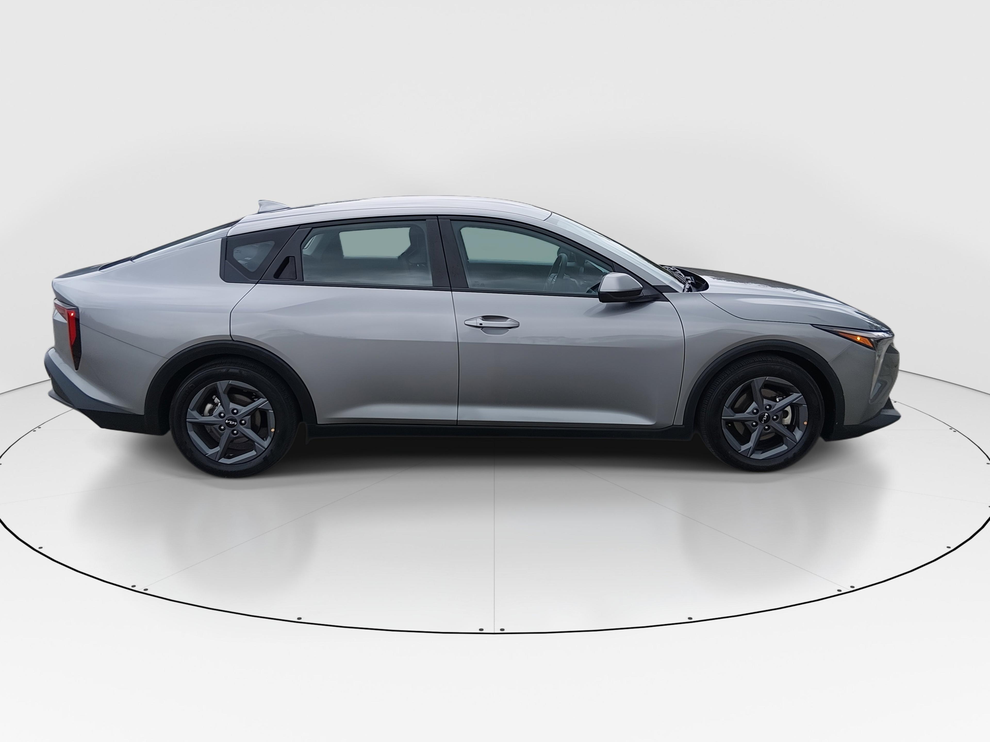 Kia K4 - Thumbnail 8