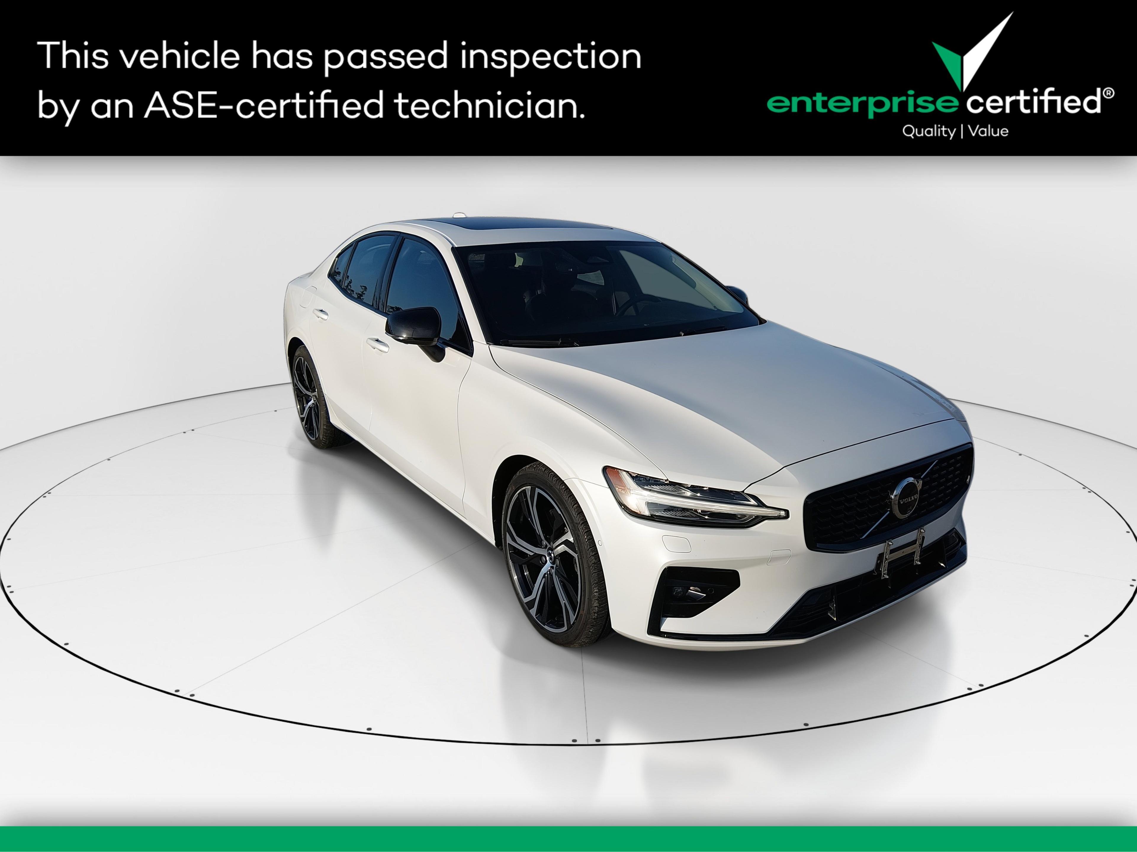 Volvo S60 B5 Fwd Plus Dark Theme - View 1