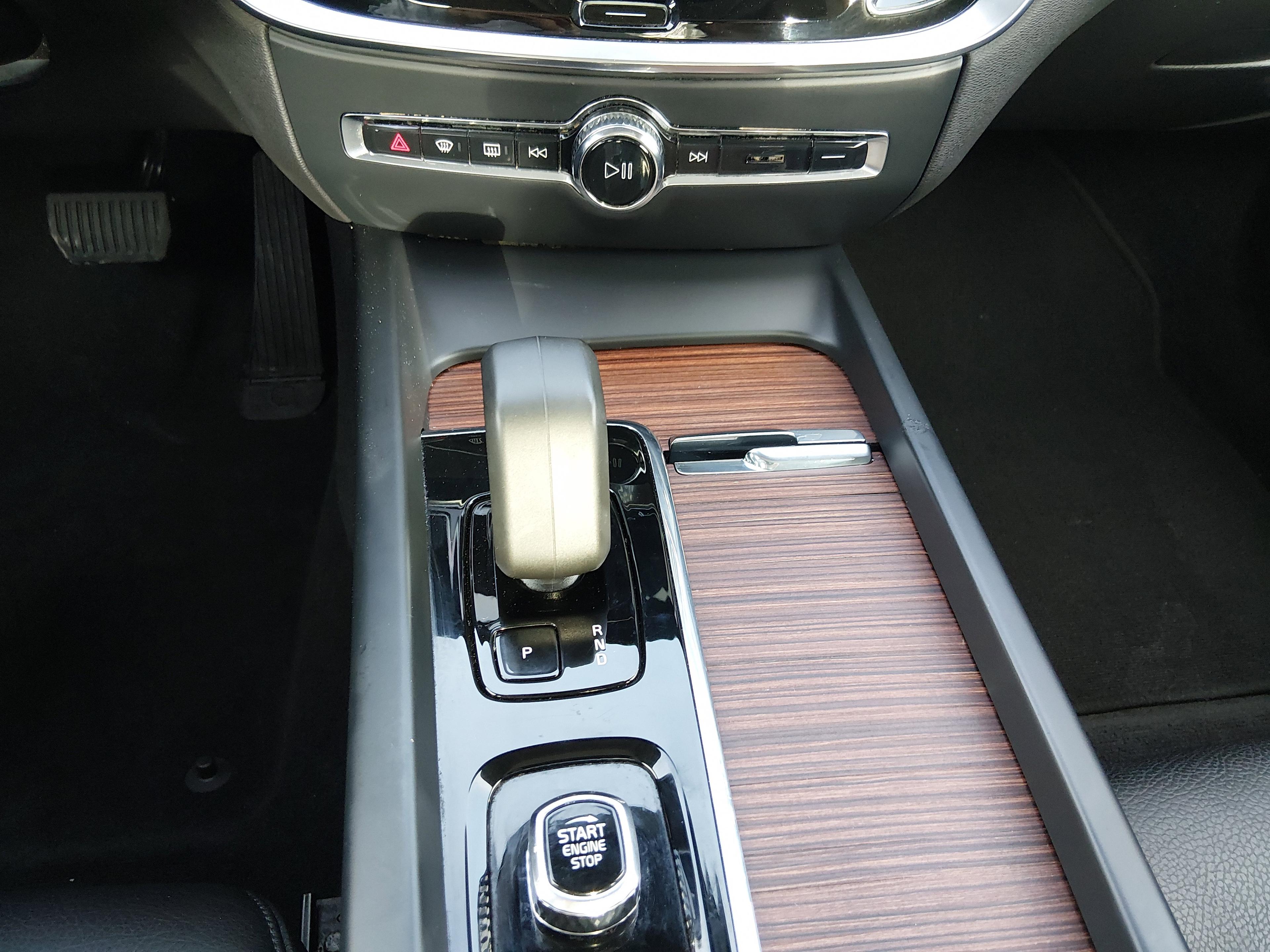 Volvo S60 B5 Fwd Plus Dark Theme - Thumbnail 13