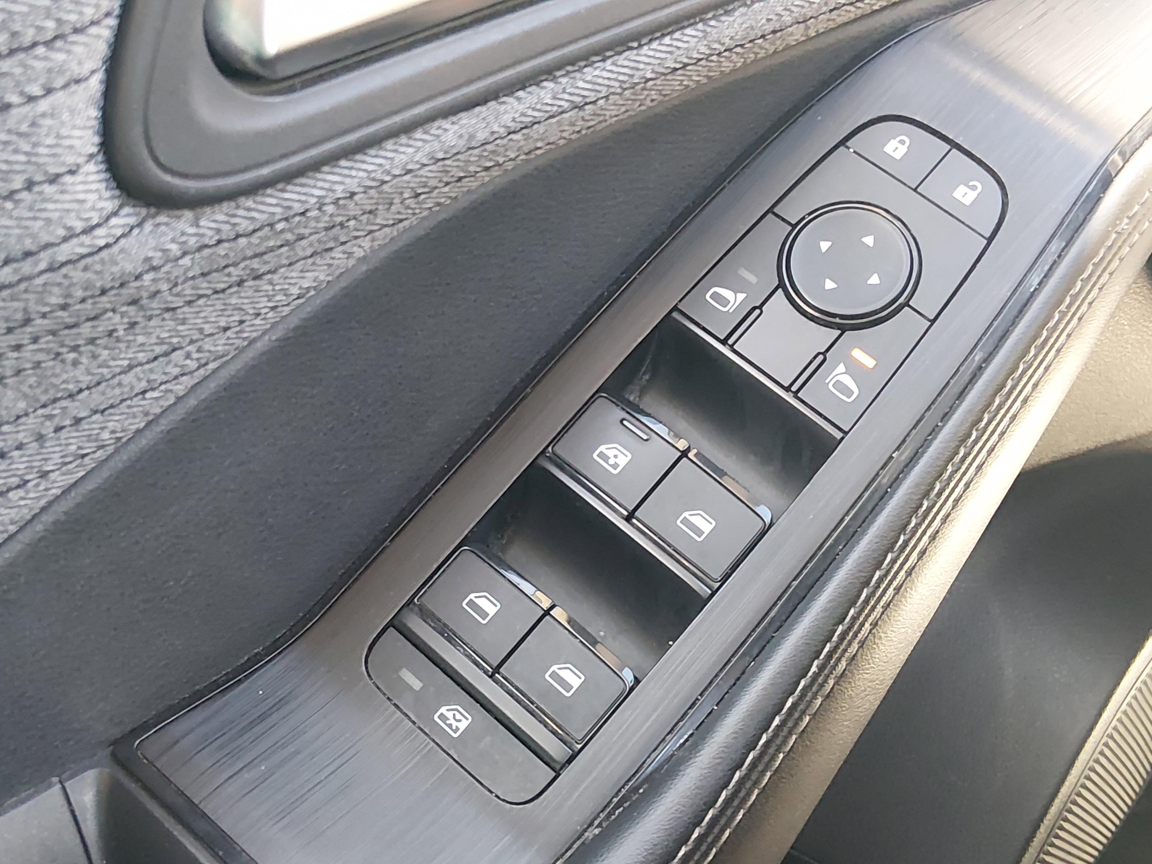 Nissan Rogue Awd Sv - Thumbnail 17