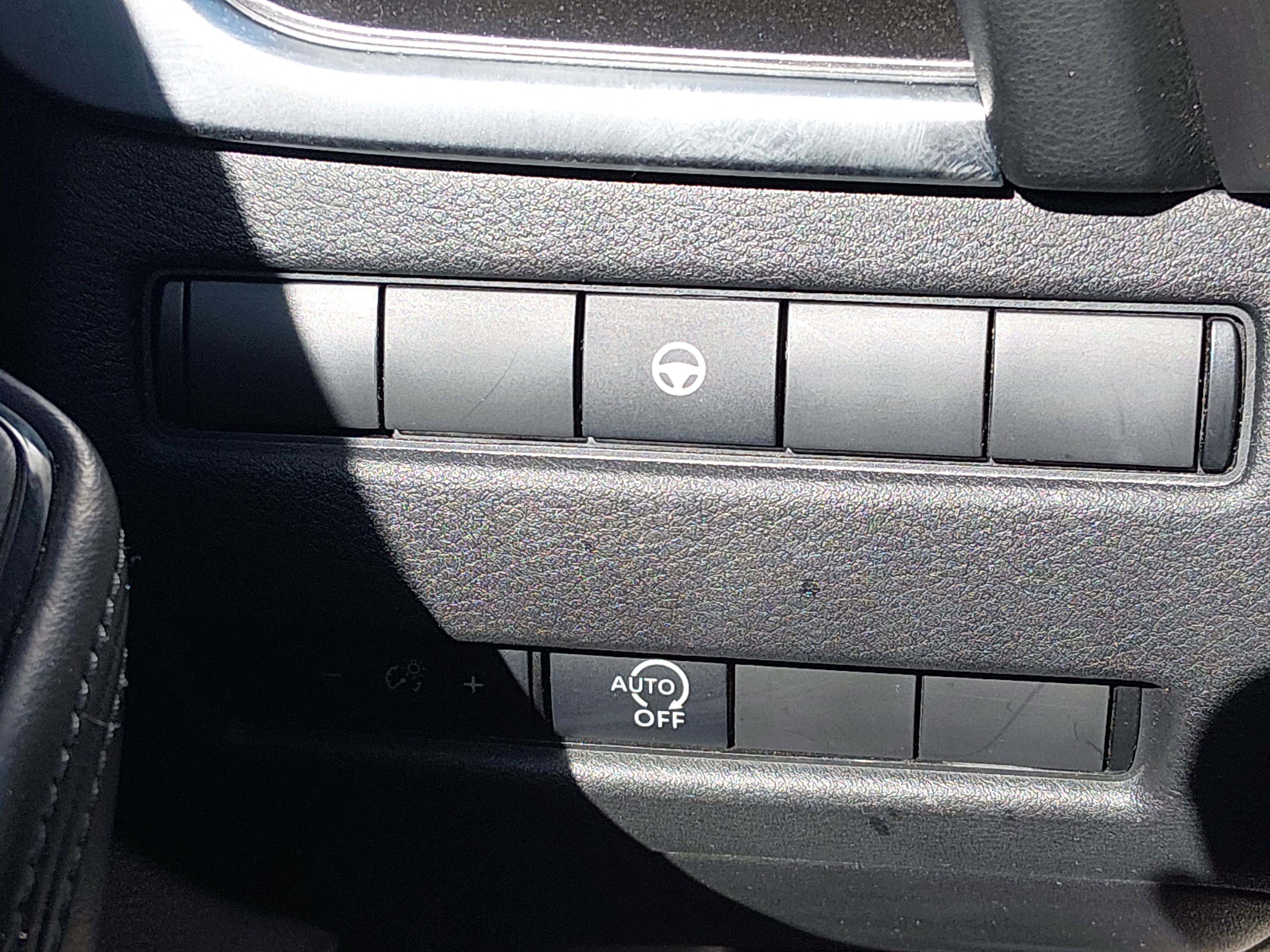 Nissan Rogue Awd Sv - Thumbnail 18