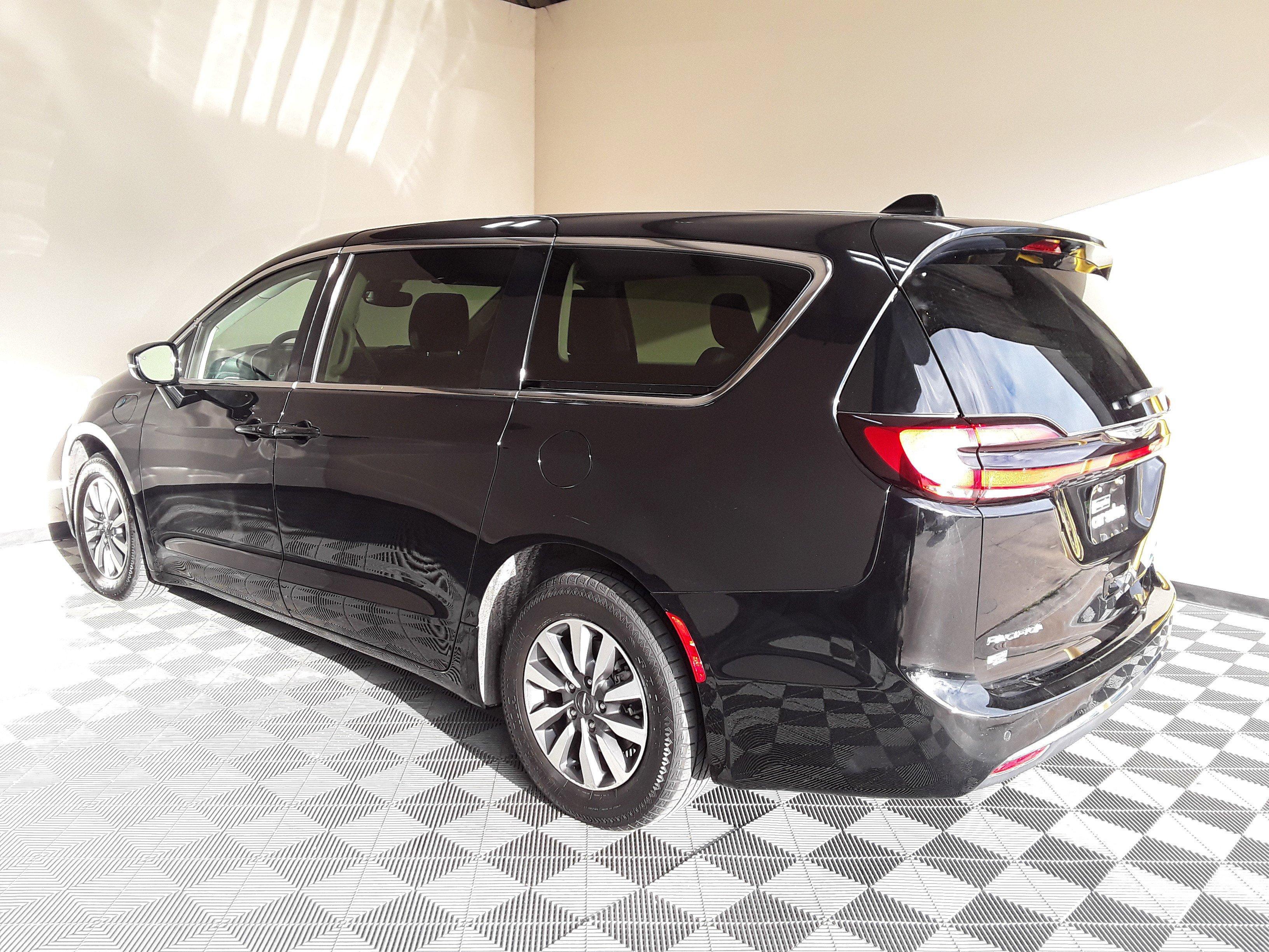 Chrysler Pacifica Hybrid Select Fwd - Thumbnail 4