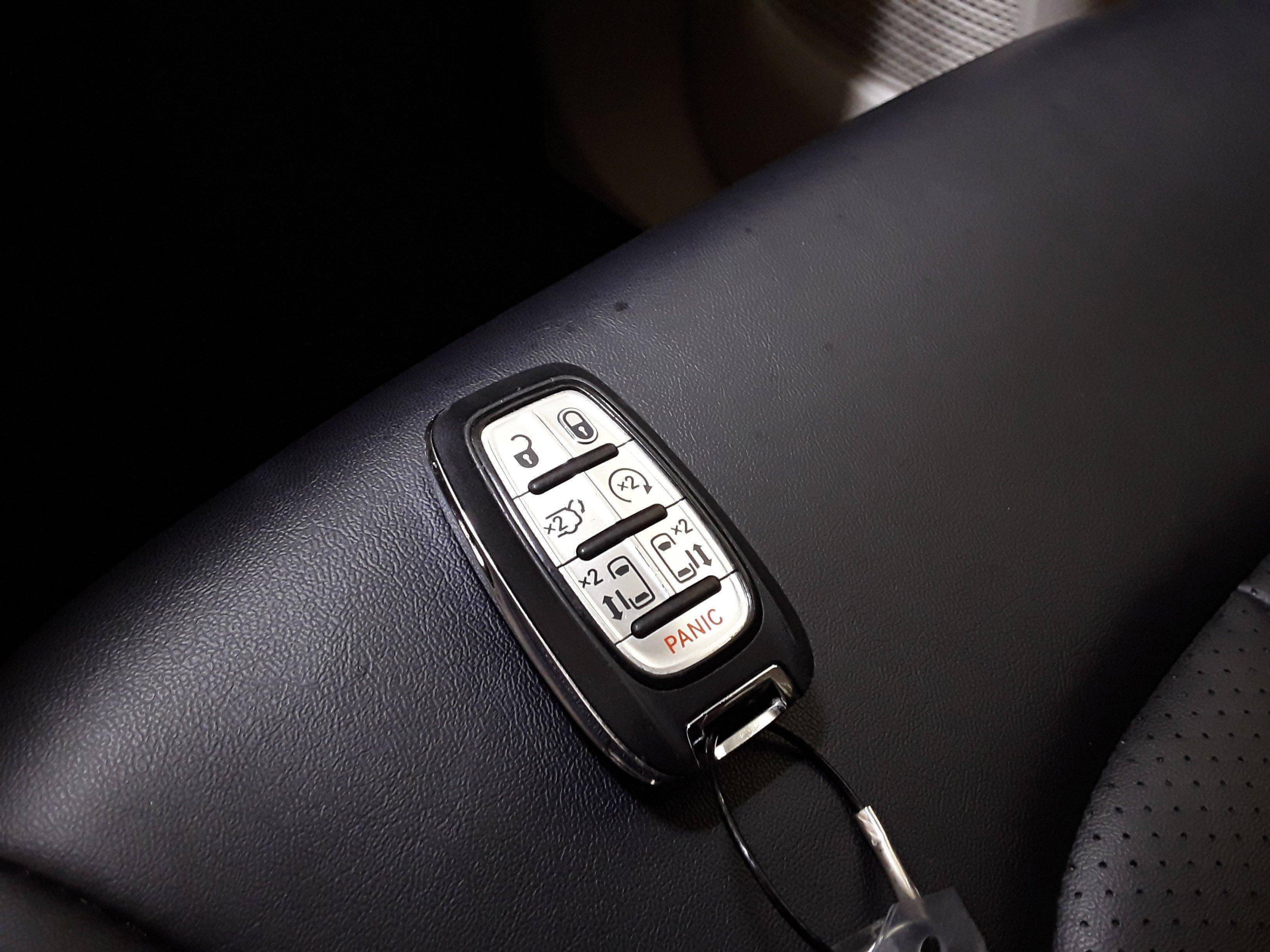 Chrysler Pacifica Hybrid Select Fwd - Thumbnail 15