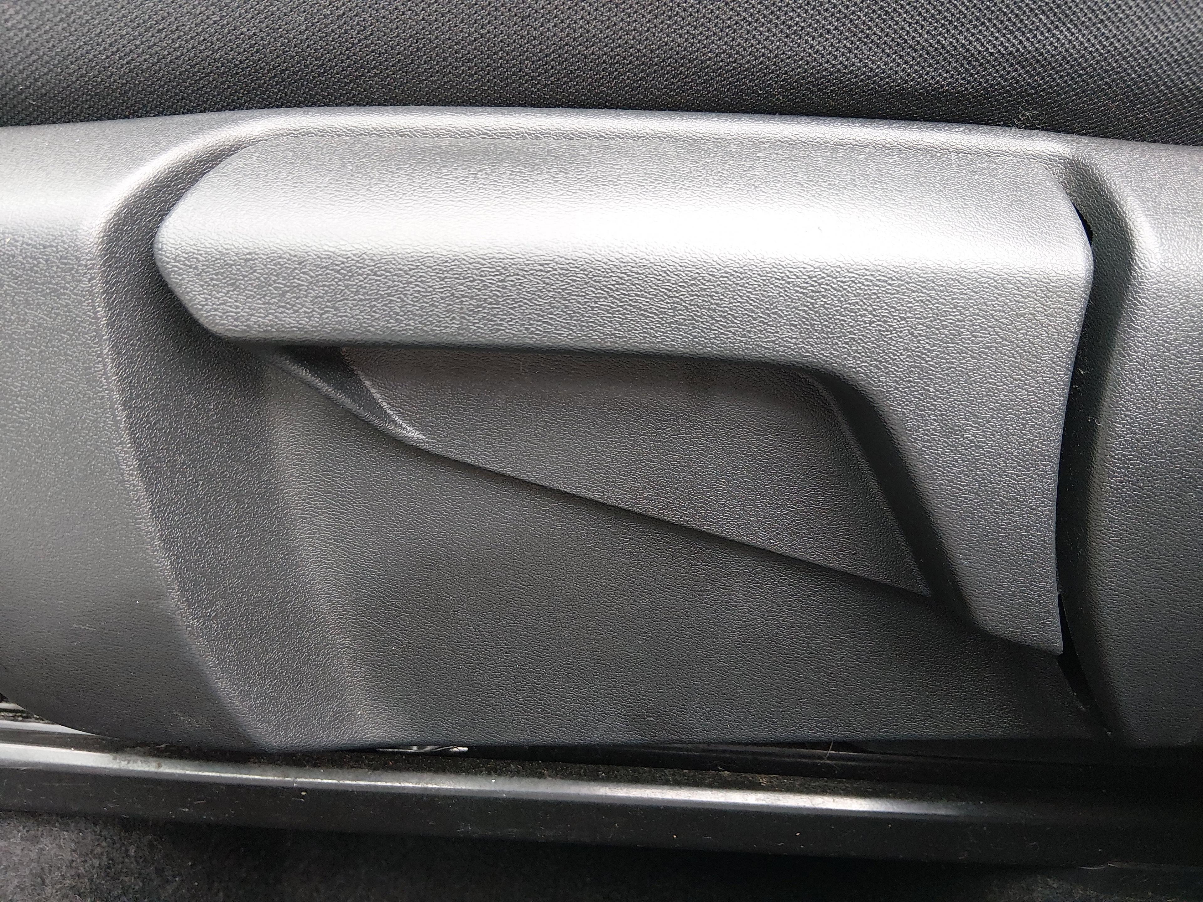 Nissan Rogue Fwd S - Thumbnail 19