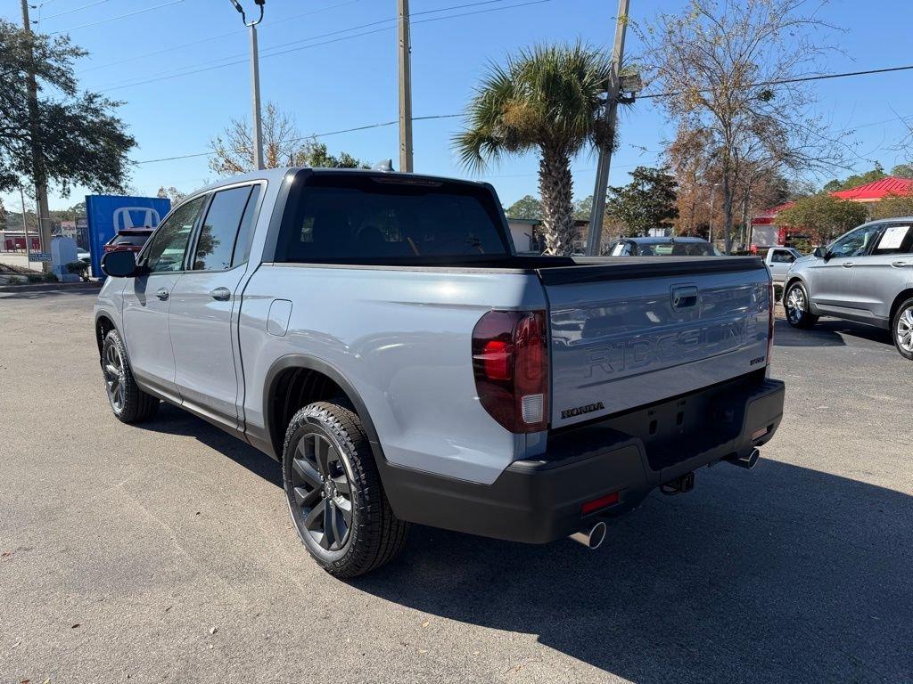 Honda Ridgeline Sport - Thumbnail 5