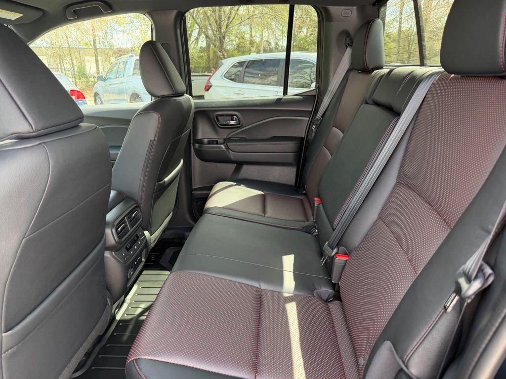 Honda Ridgeline Black Edition - Thumbnail 8