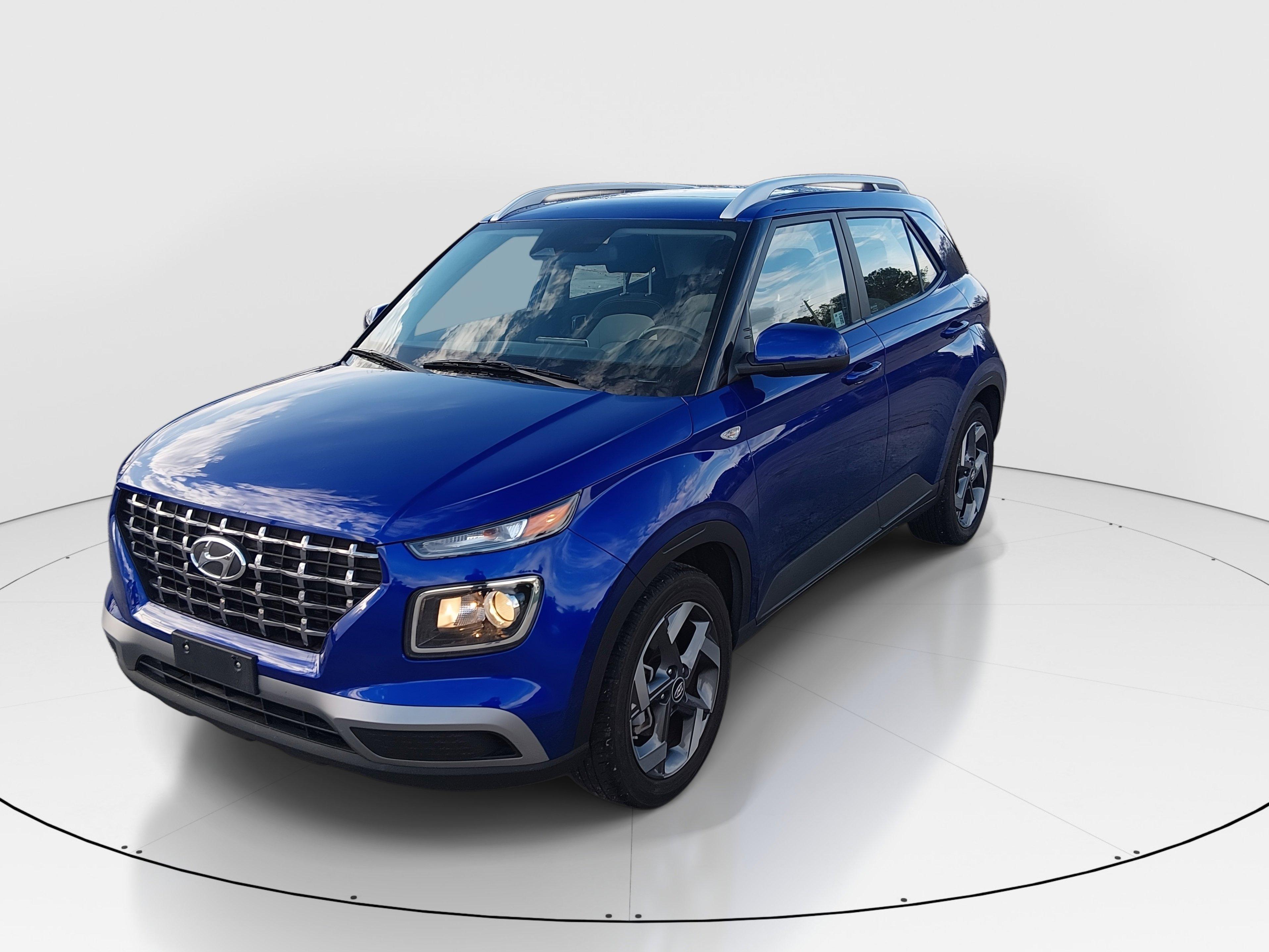 Hyundai Venue Sel Ivt - Thumbnail 3