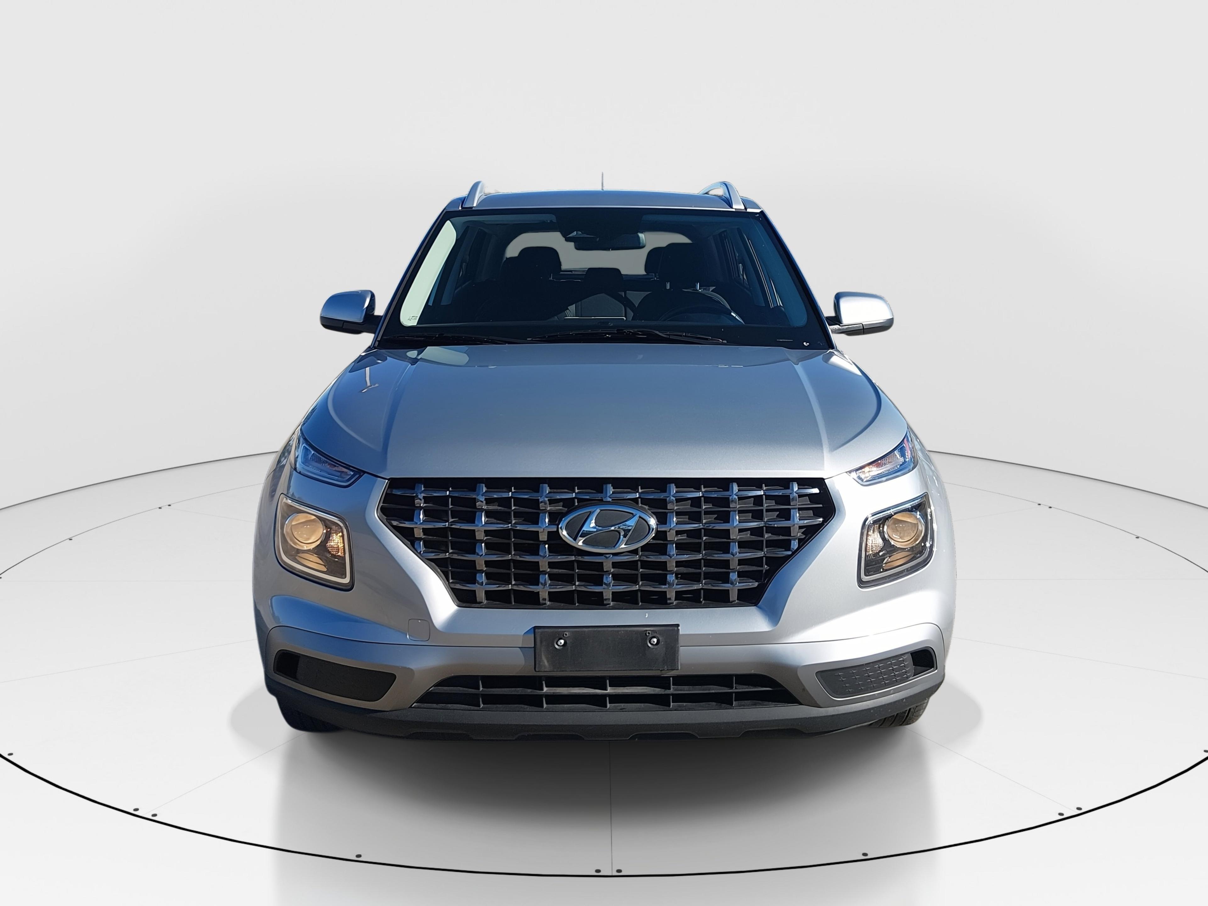 Hyundai Venue Sel Ivt - Thumbnail 2