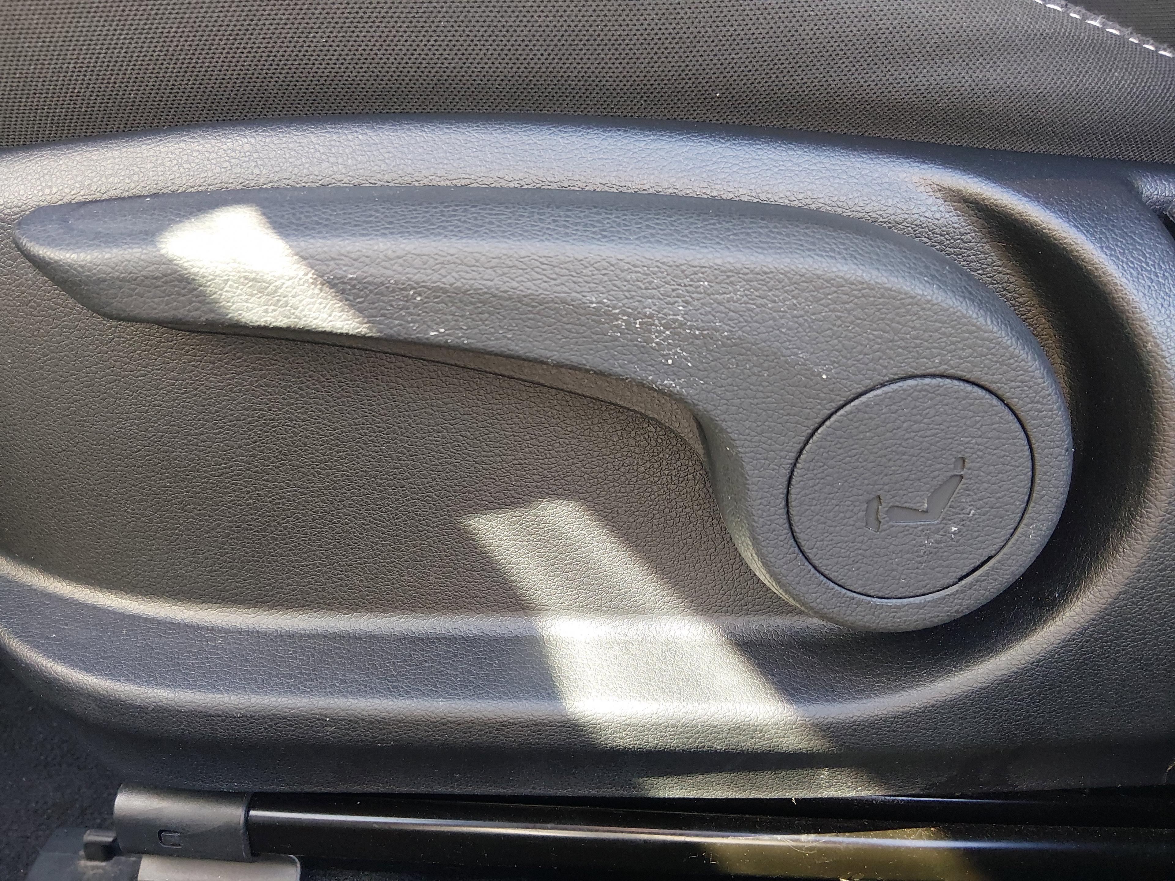 Hyundai Venue Sel Ivt - Thumbnail 19