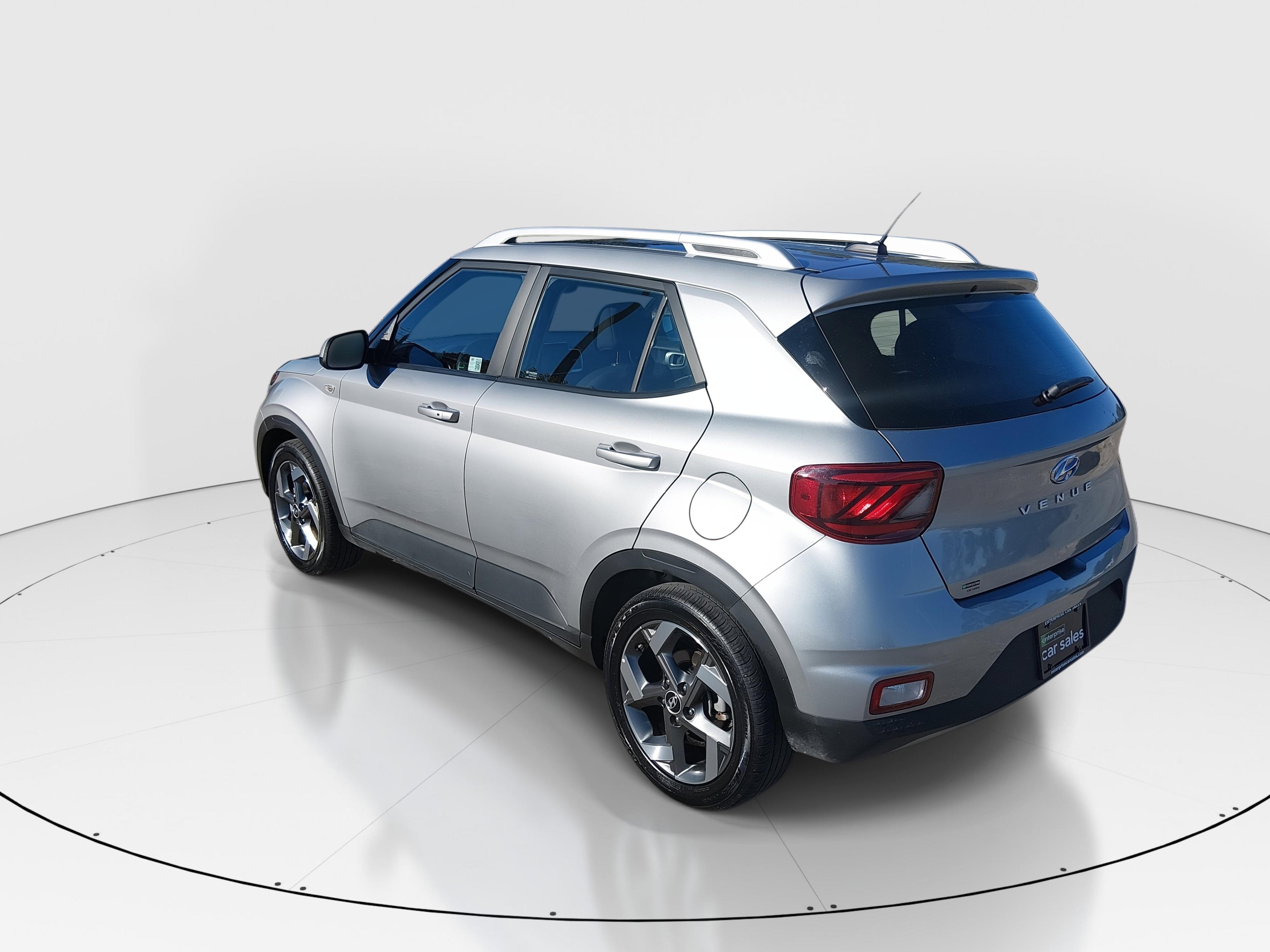 Hyundai Venue Sel Ivt - Thumbnail 5