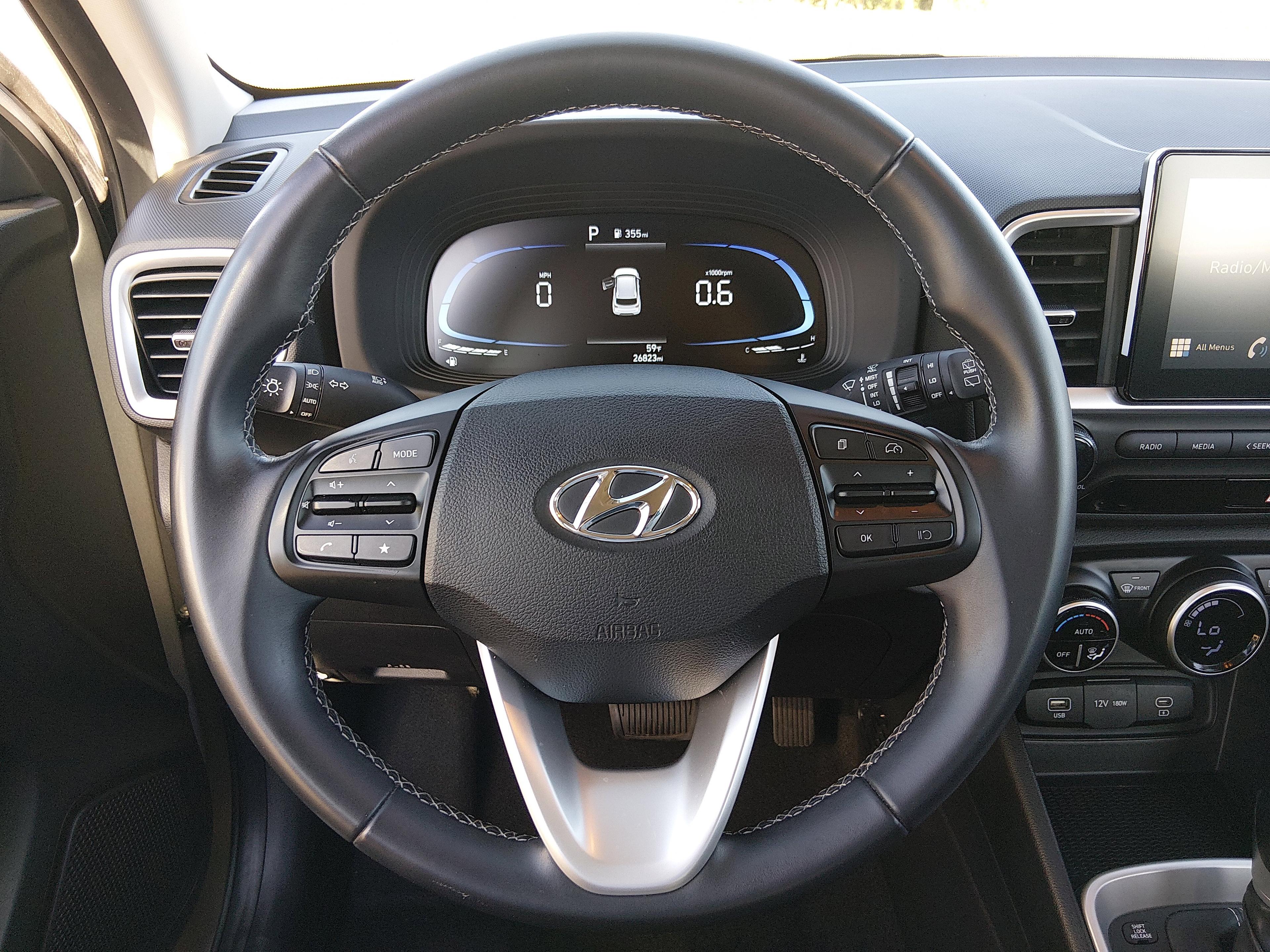 Hyundai Venue Sel Ivt - Thumbnail 12