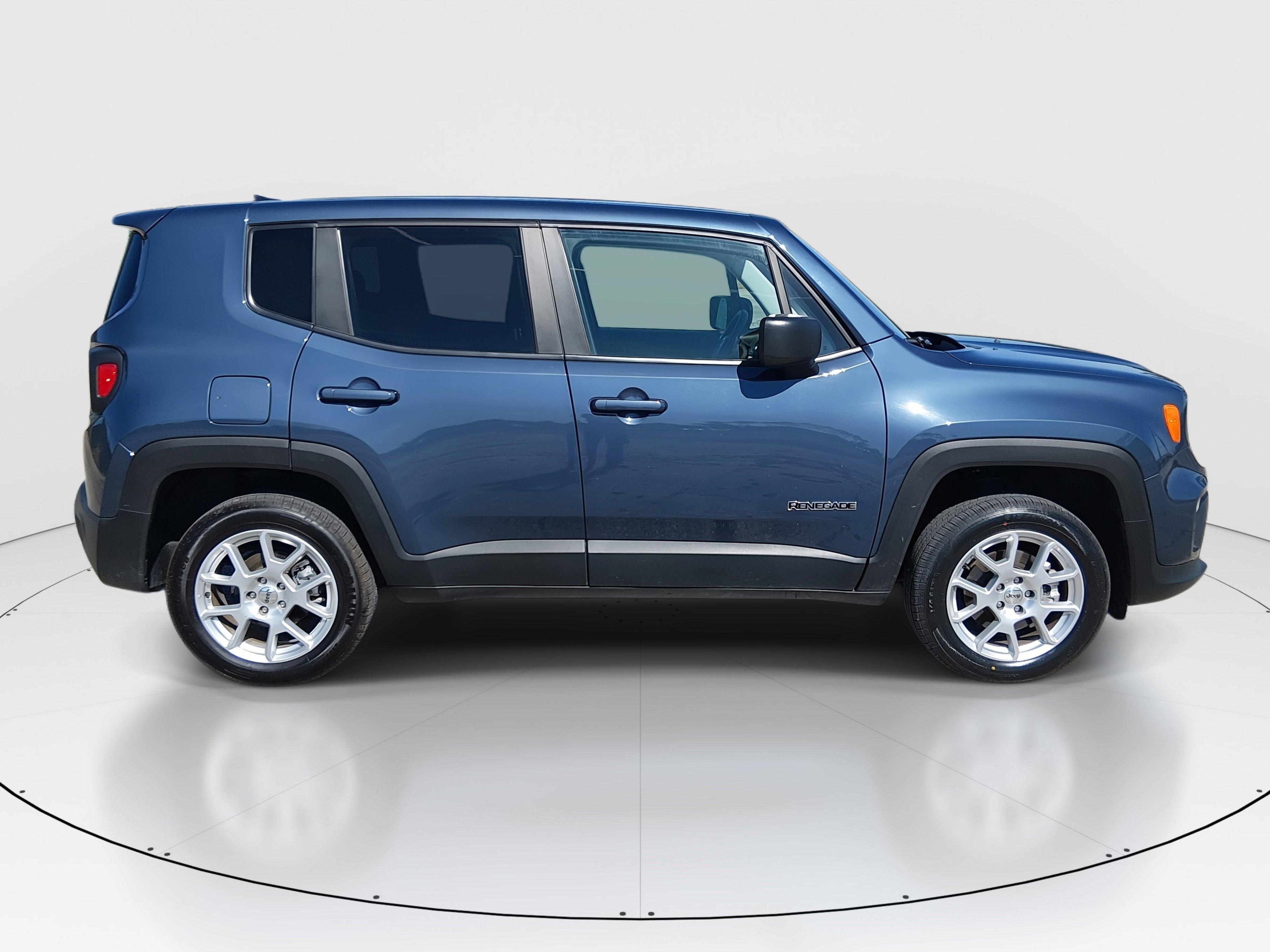 Jeep Renegade Latitude 4X4 - Thumbnail 8