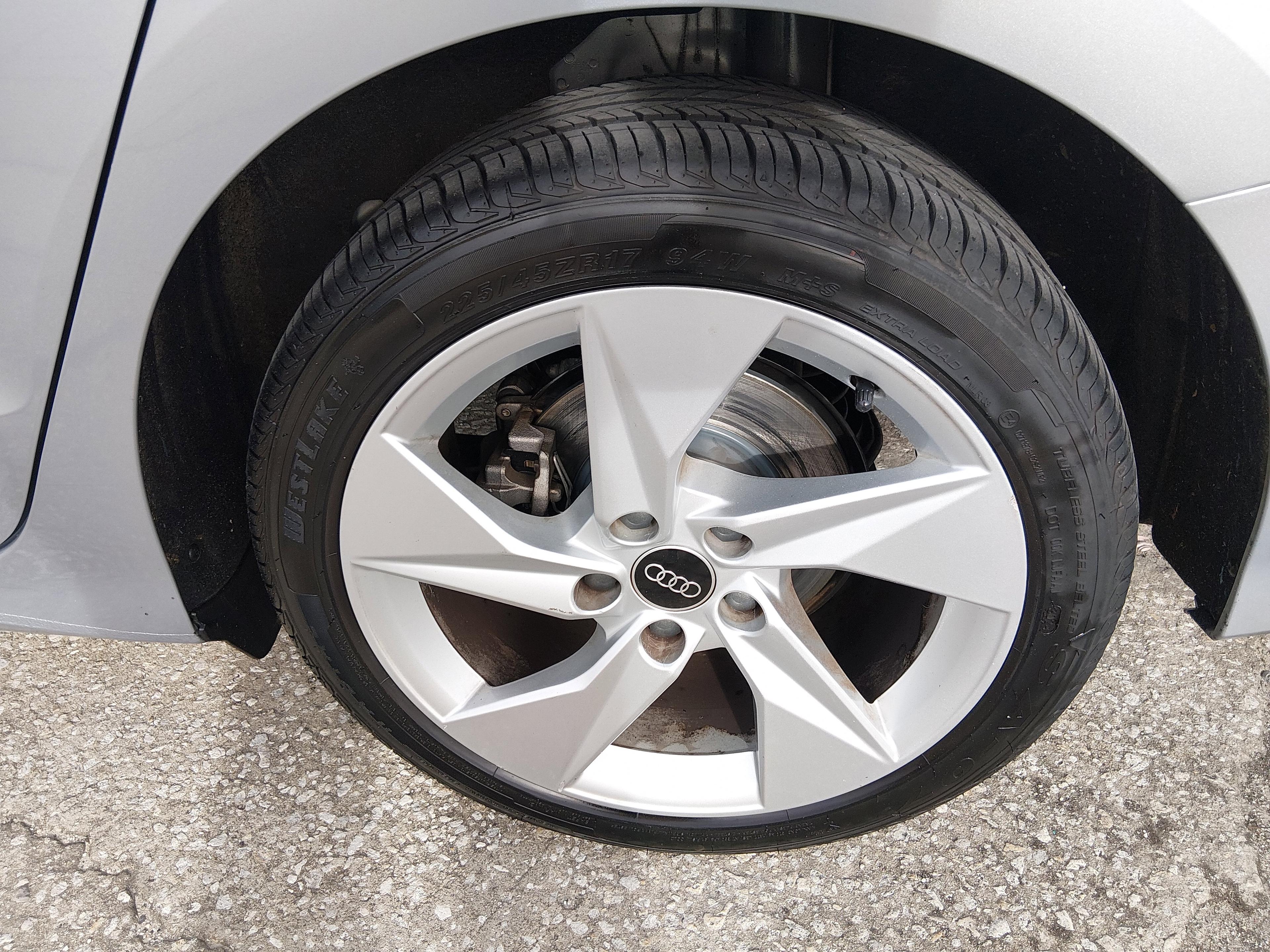 Audi A3 Premium 40 Tfsi - Thumbnail 10