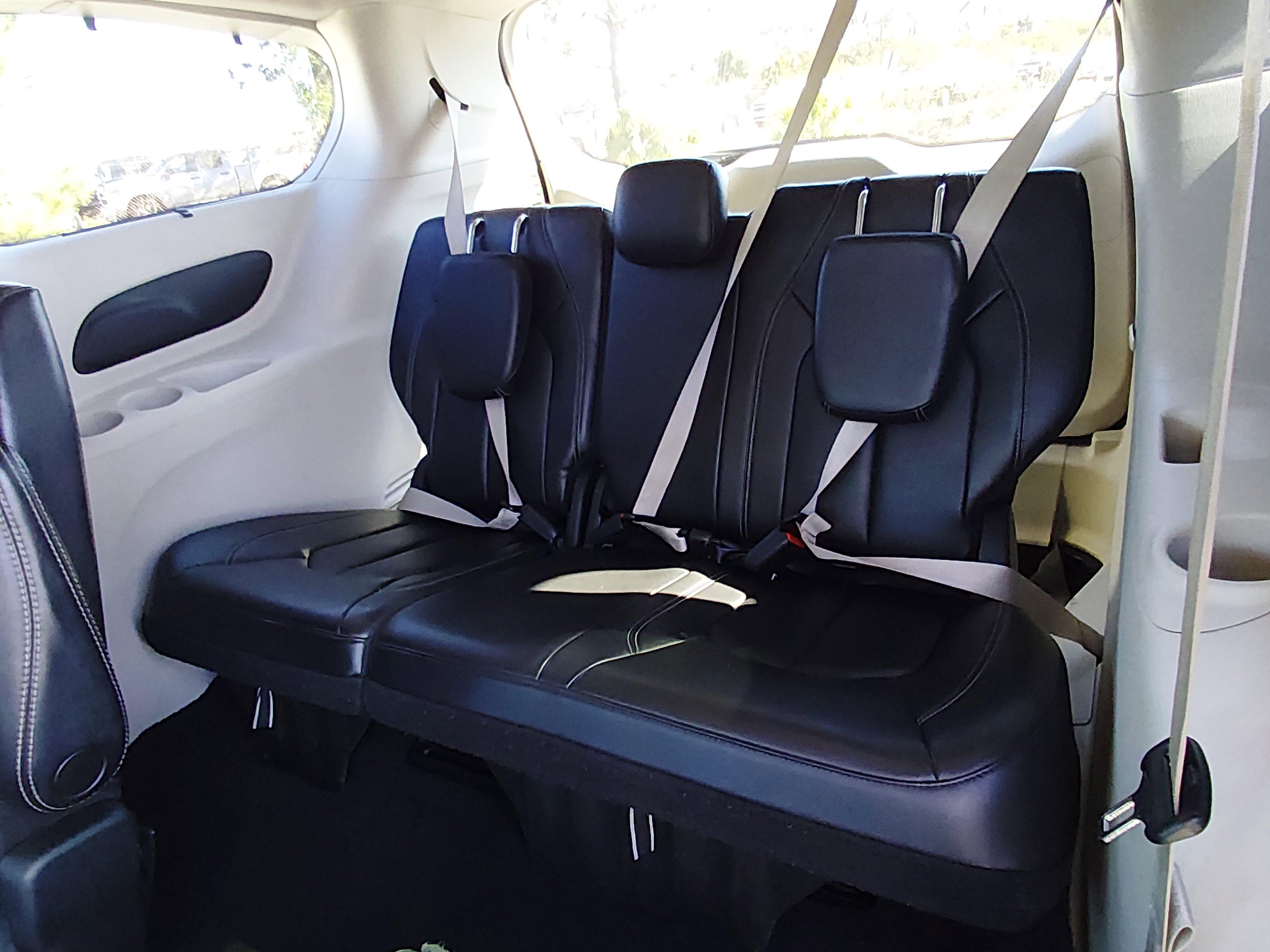 Chrysler Pacifica Touring L Fwd - Thumbnail 17