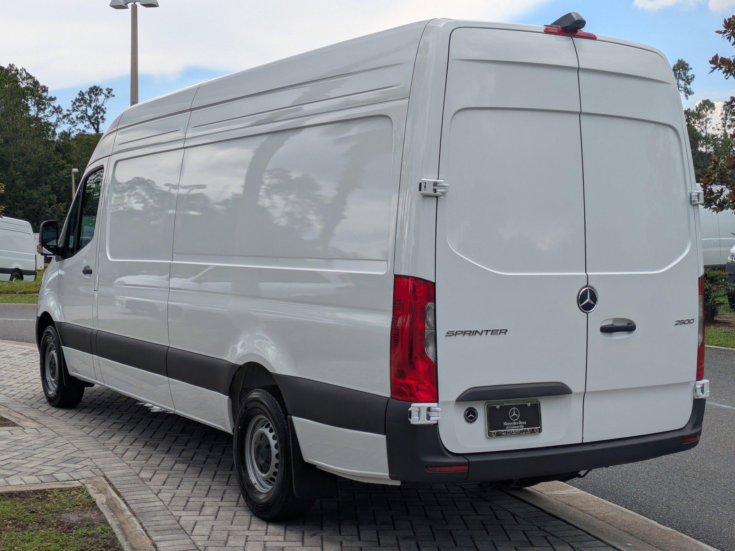 Mercedes-Benz Sprinter Cargo Van 170 Wb Rwd Van - Thumbnail 8