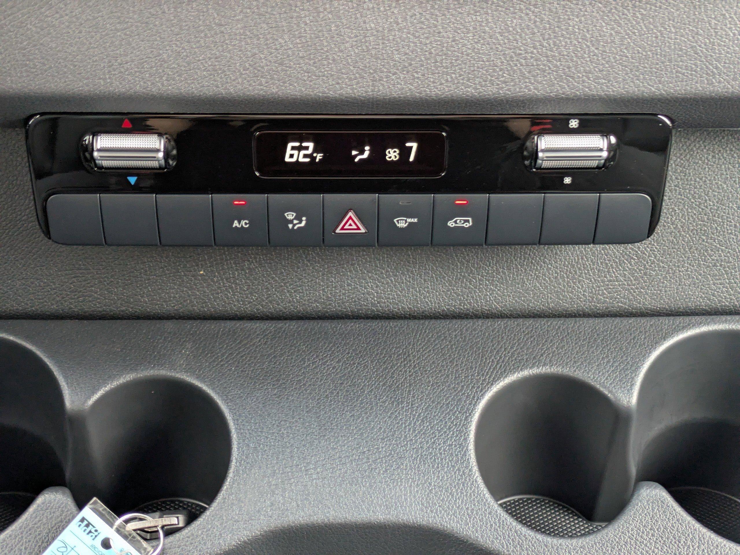 Mercedes-Benz Sprinter Cargo Van 170 Wb Rwd Van - Thumbnail 19