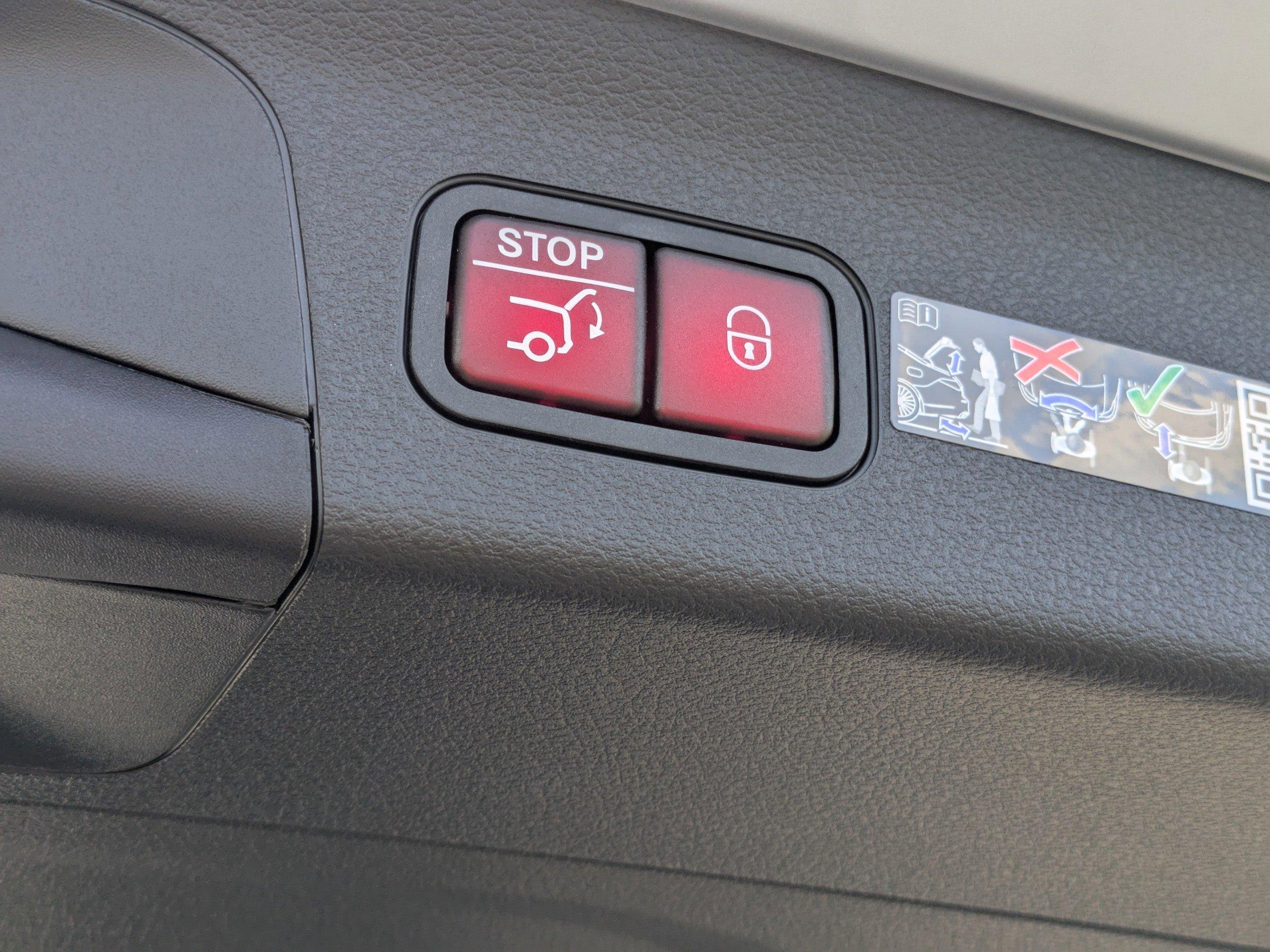 Mercedes-Benz Gls Suv 450 With Navigation & Awd - Thumbnail 15