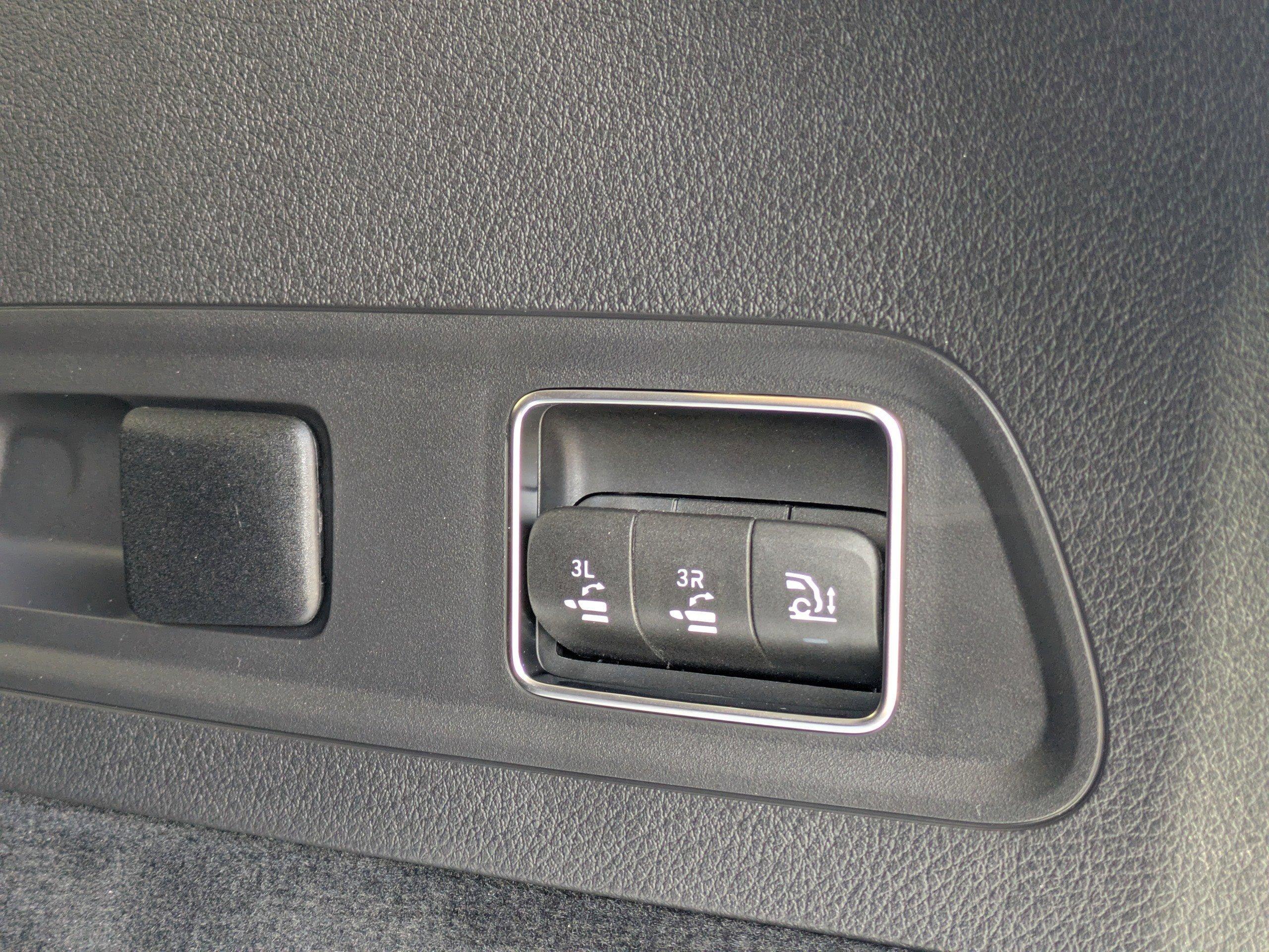 Mercedes-Benz Gls Suv 450 With Navigation & Awd - Thumbnail 14