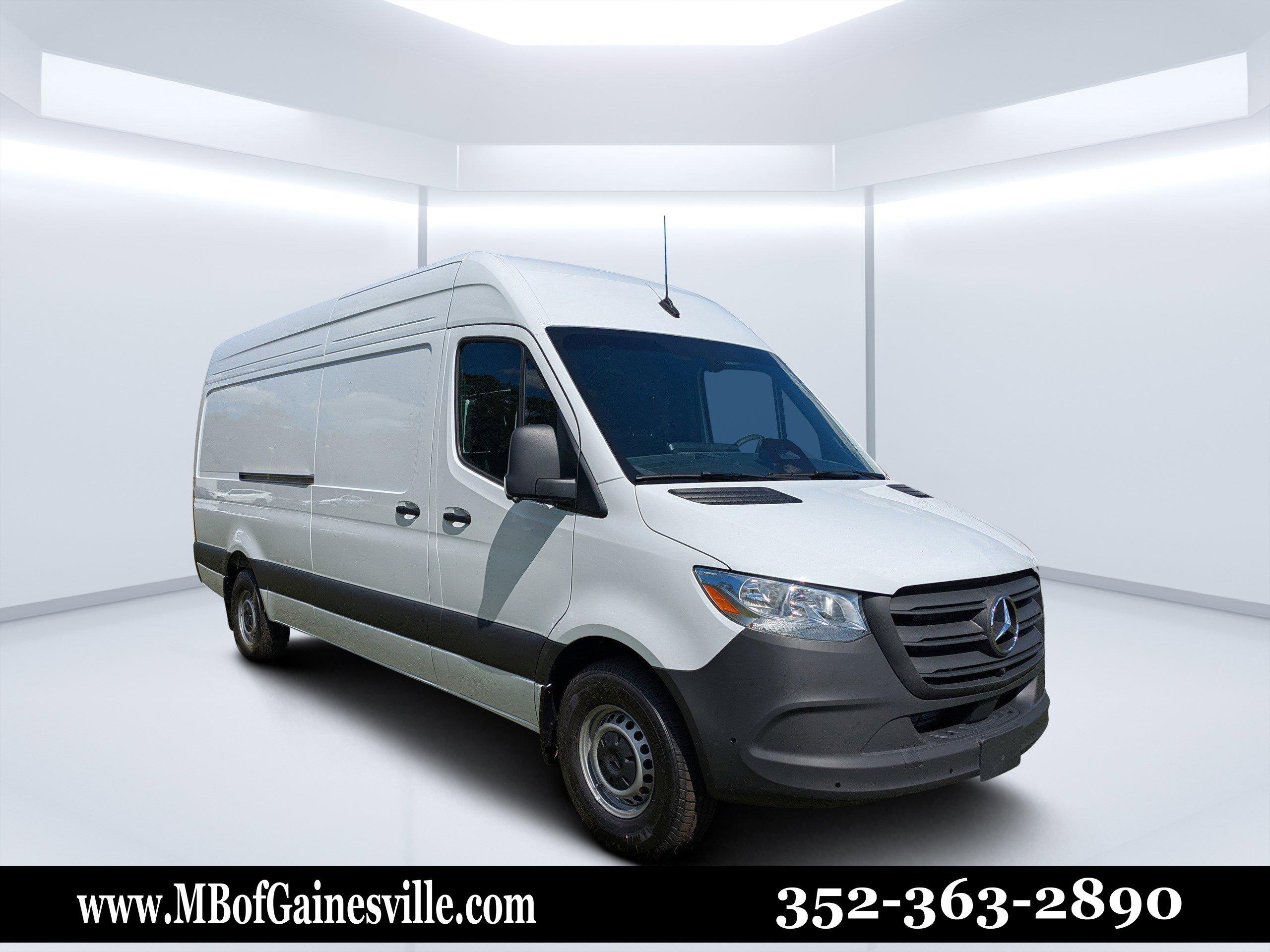 Mercedes-Benz Sprinter Cargo Van 170 Wb Rwd Van - Thumbnail 2