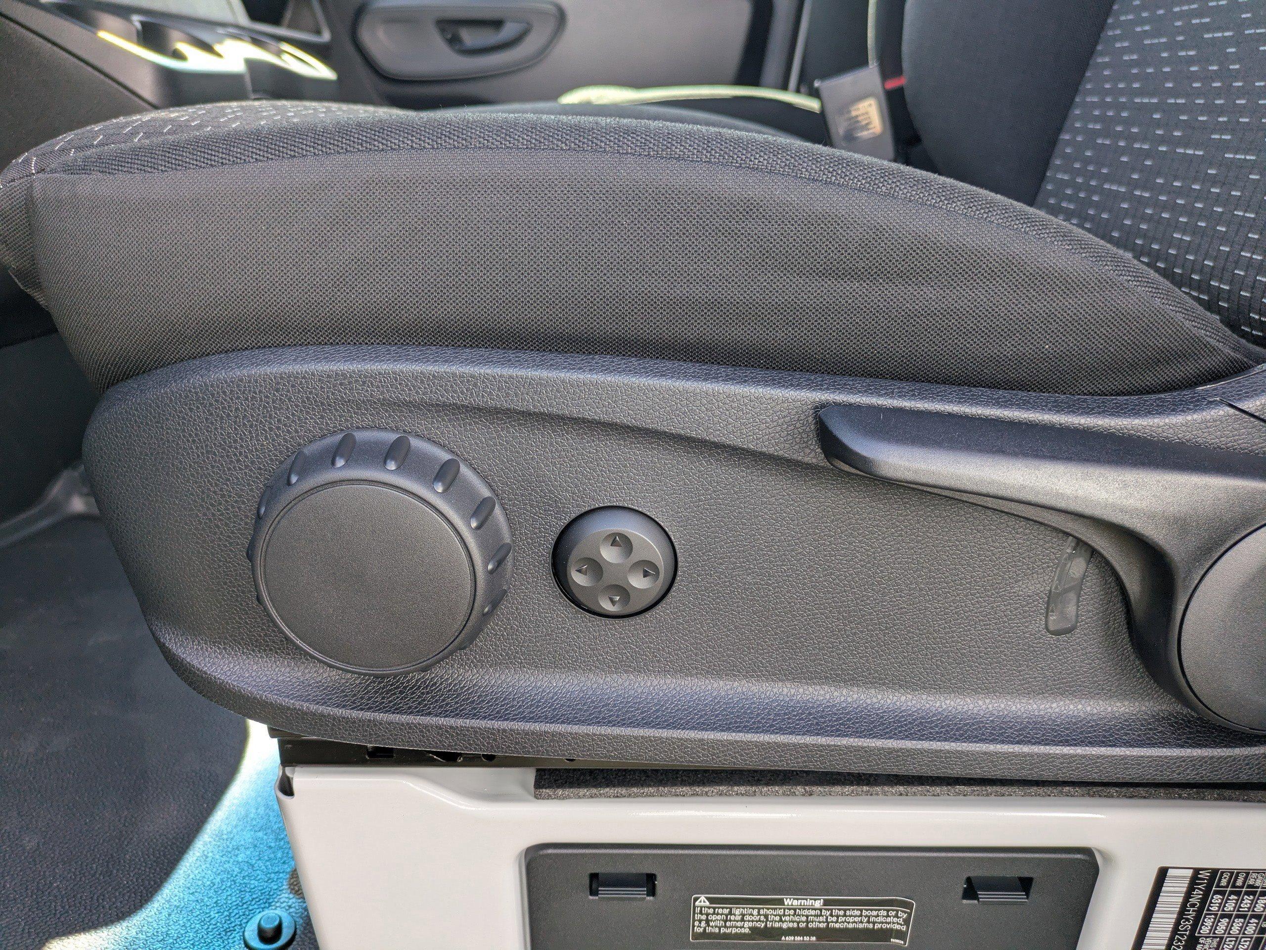 Mercedes-Benz Sprinter Cargo Van 170 Wb Rwd Van - Thumbnail 19