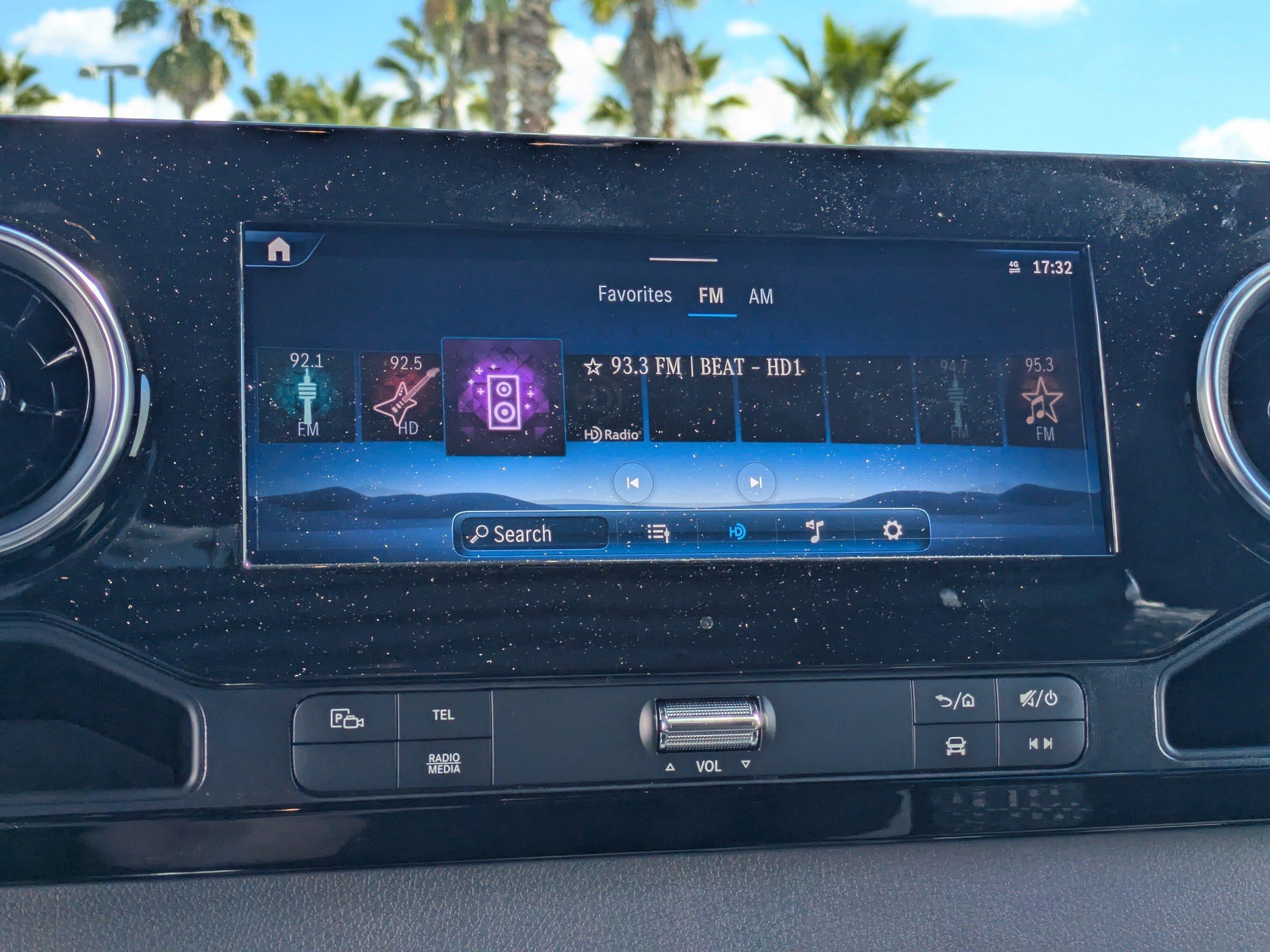 Mercedes-Benz Sprinter Cargo Van 170 Wb Rwd Van - Thumbnail 20