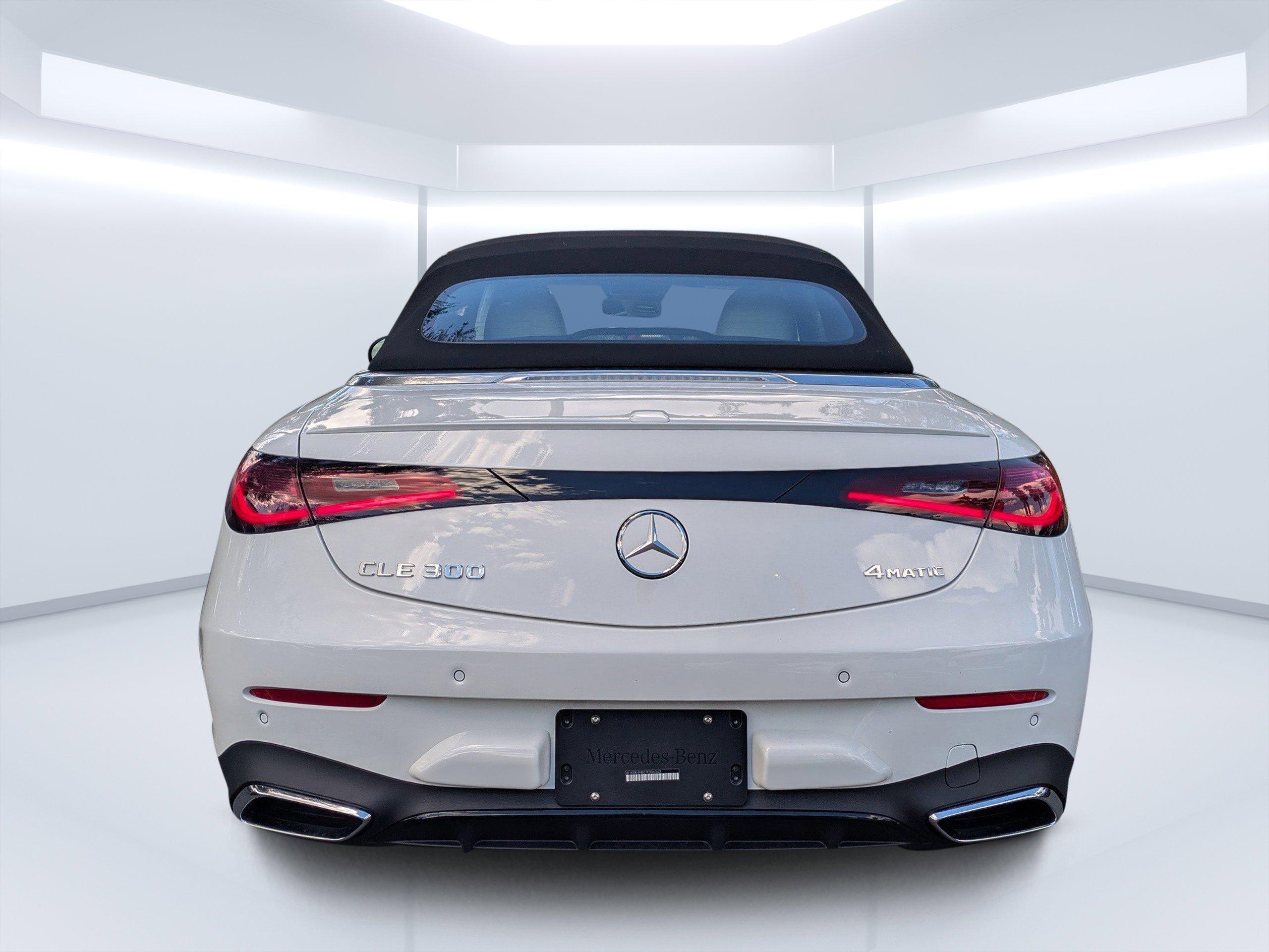 Mercedes-Benz Cle Convertible 300 With Navigation & Awd - Thumbnail 7