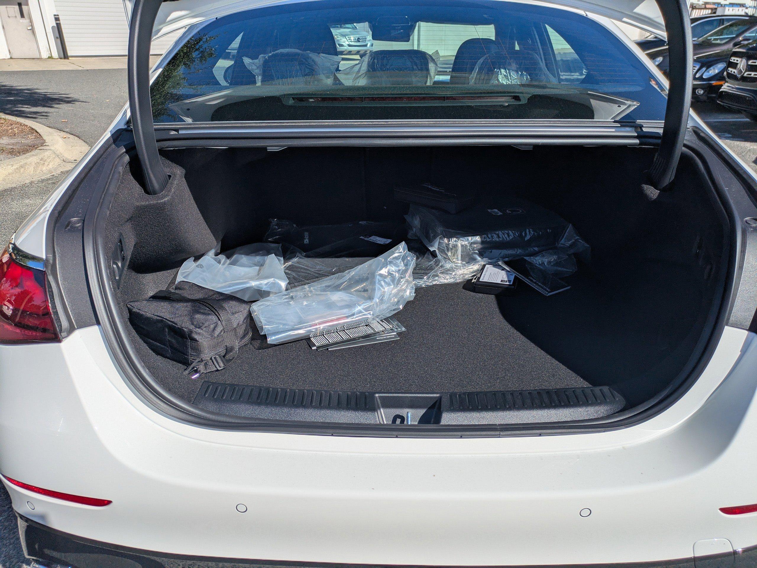 Mercedes-Benz Sedan Amg® E 53 E 4Matic®+ With Navigation & Awd - Thumbnail 12