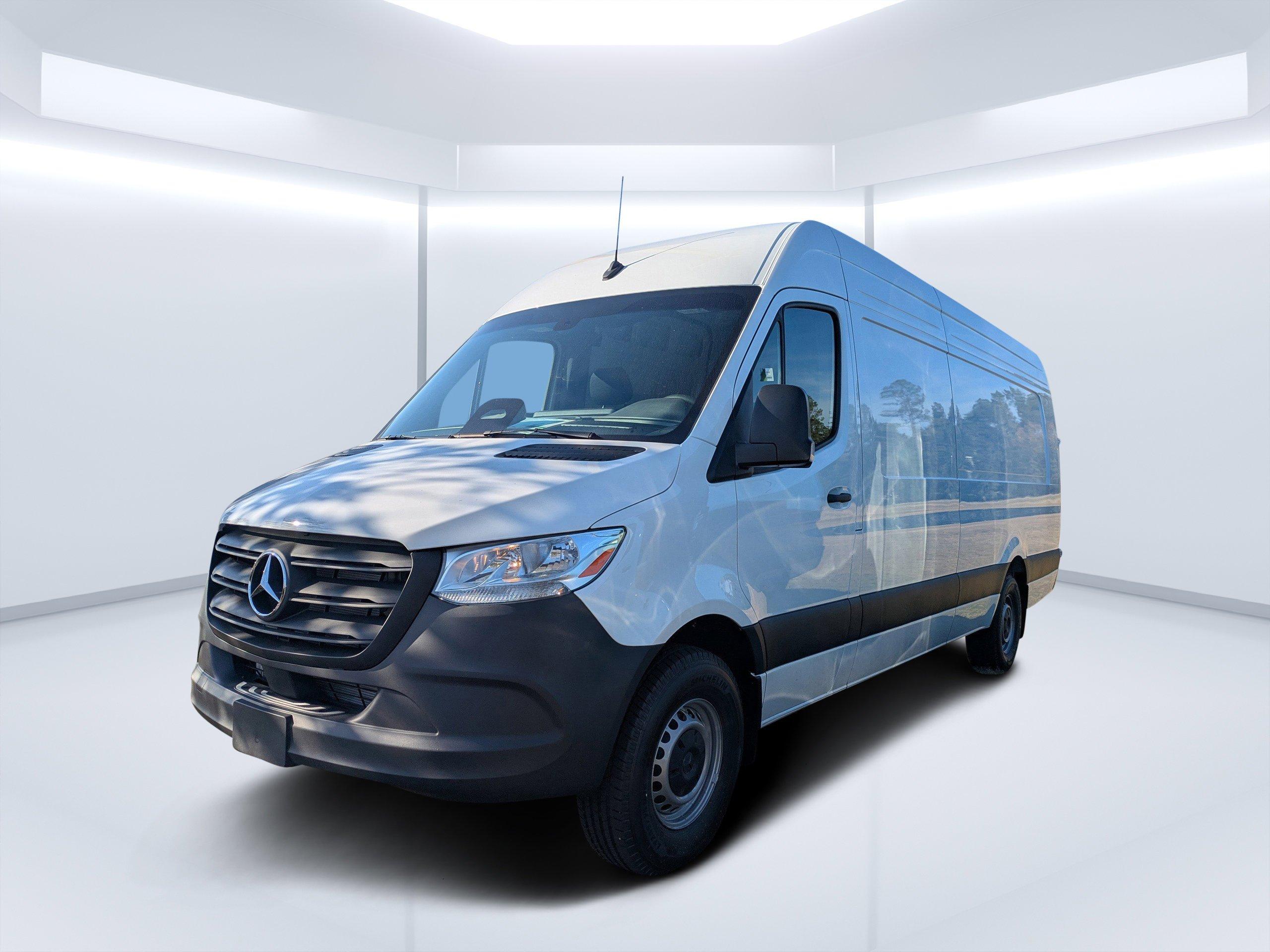 Mercedes-Benz Sprinter Cargo Van 170 Wb Rwd Van - Thumbnail 8