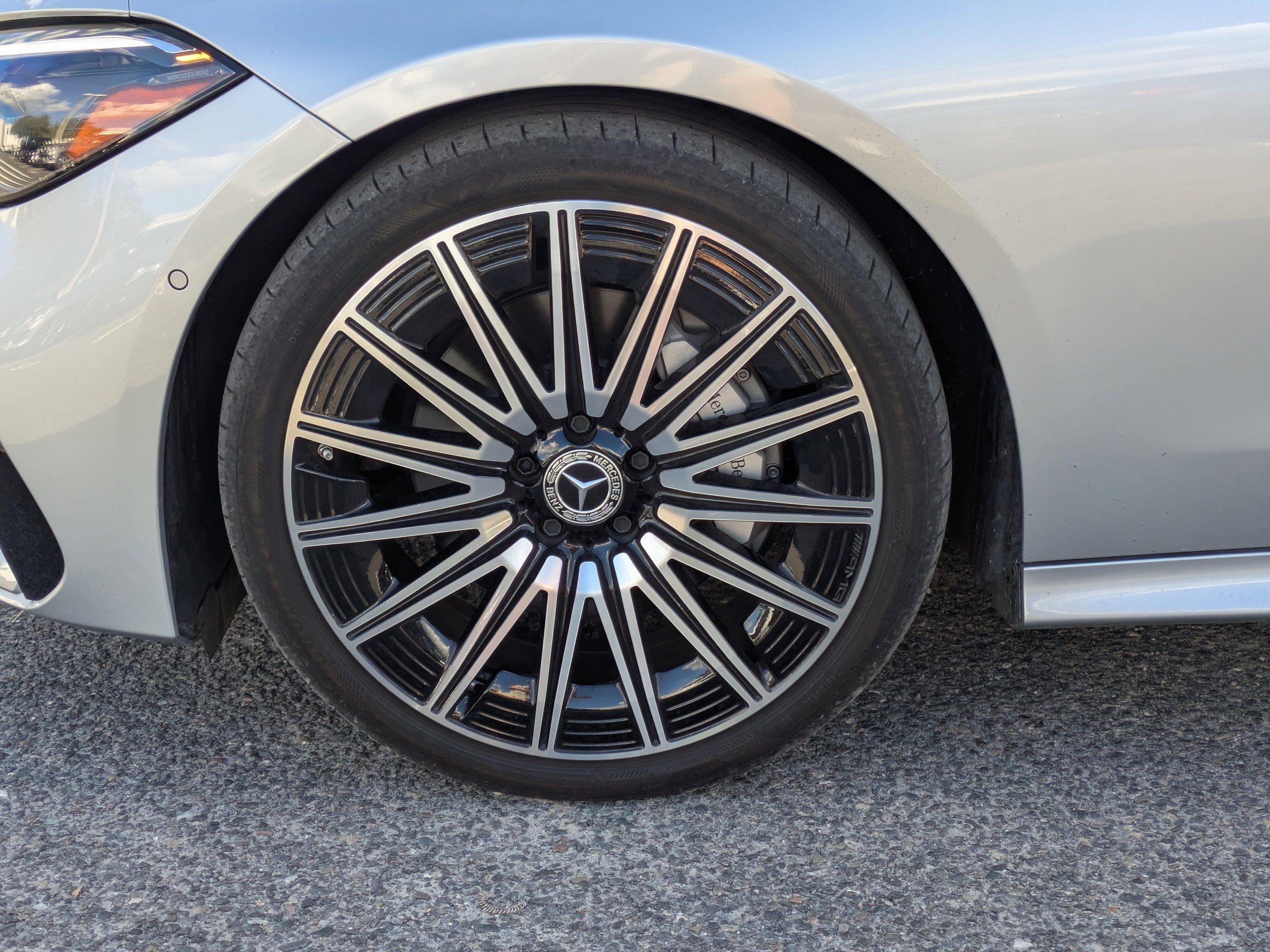 Mercedes-Benz Cle 2Dr Car 300 With Navigation & Awd - Thumbnail 4