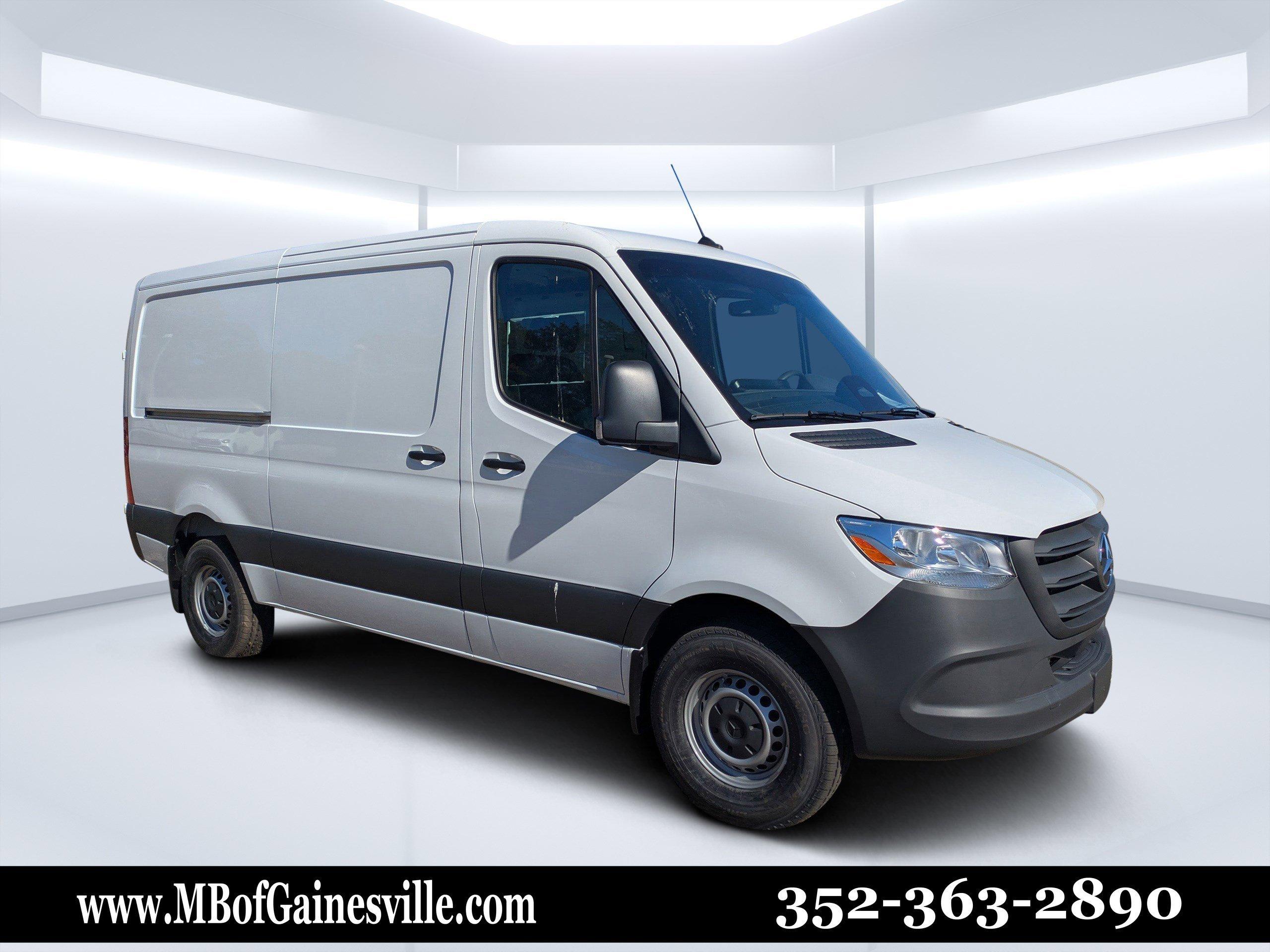 Mercedes-Benz Sprinter Cargo Van 144 Wb Rwd Van - Thumbnail 2