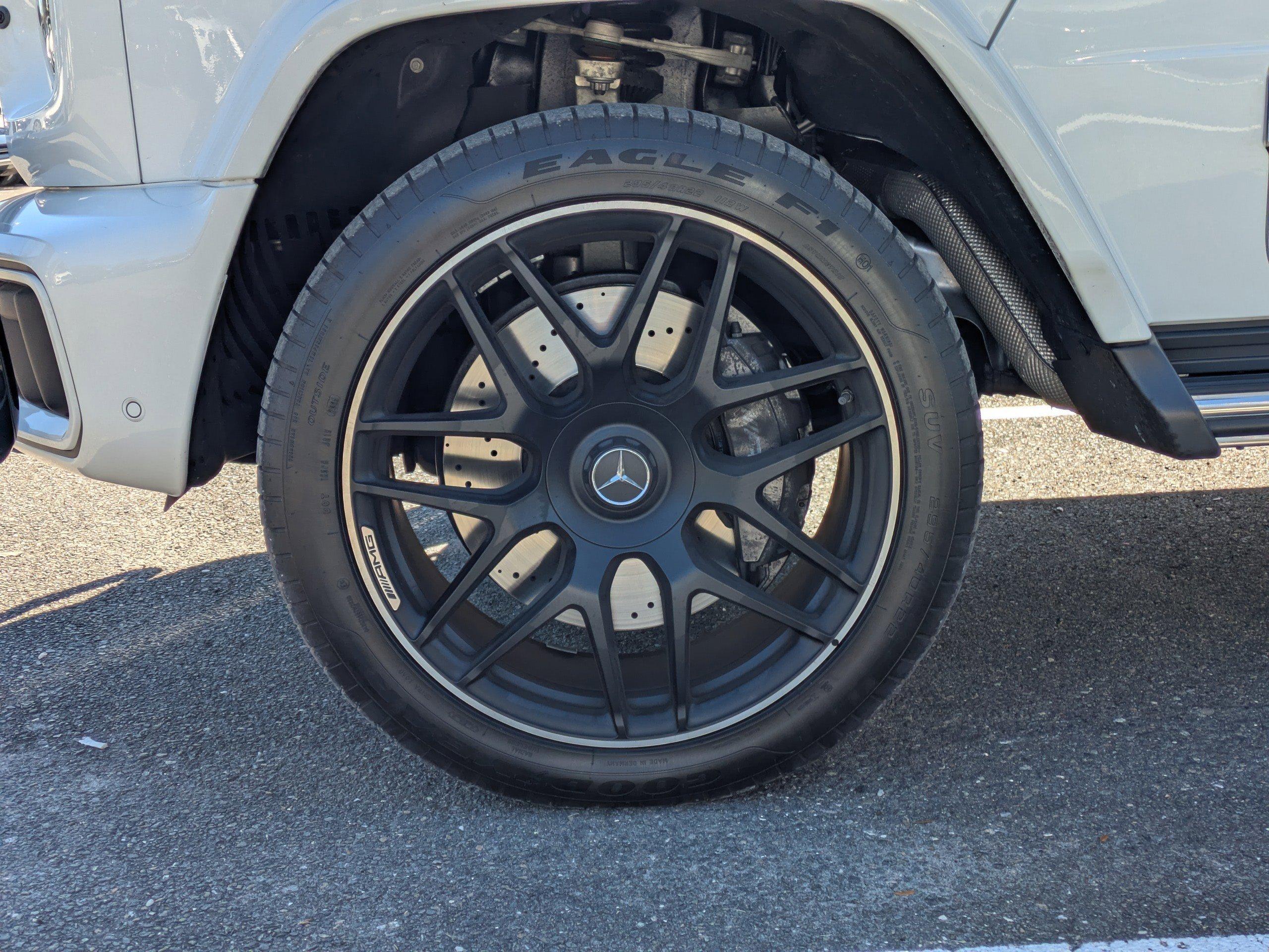 Mercedes-Benz Sport Utility Amg® G 63 With Navigation & Awd - Thumbnail 4