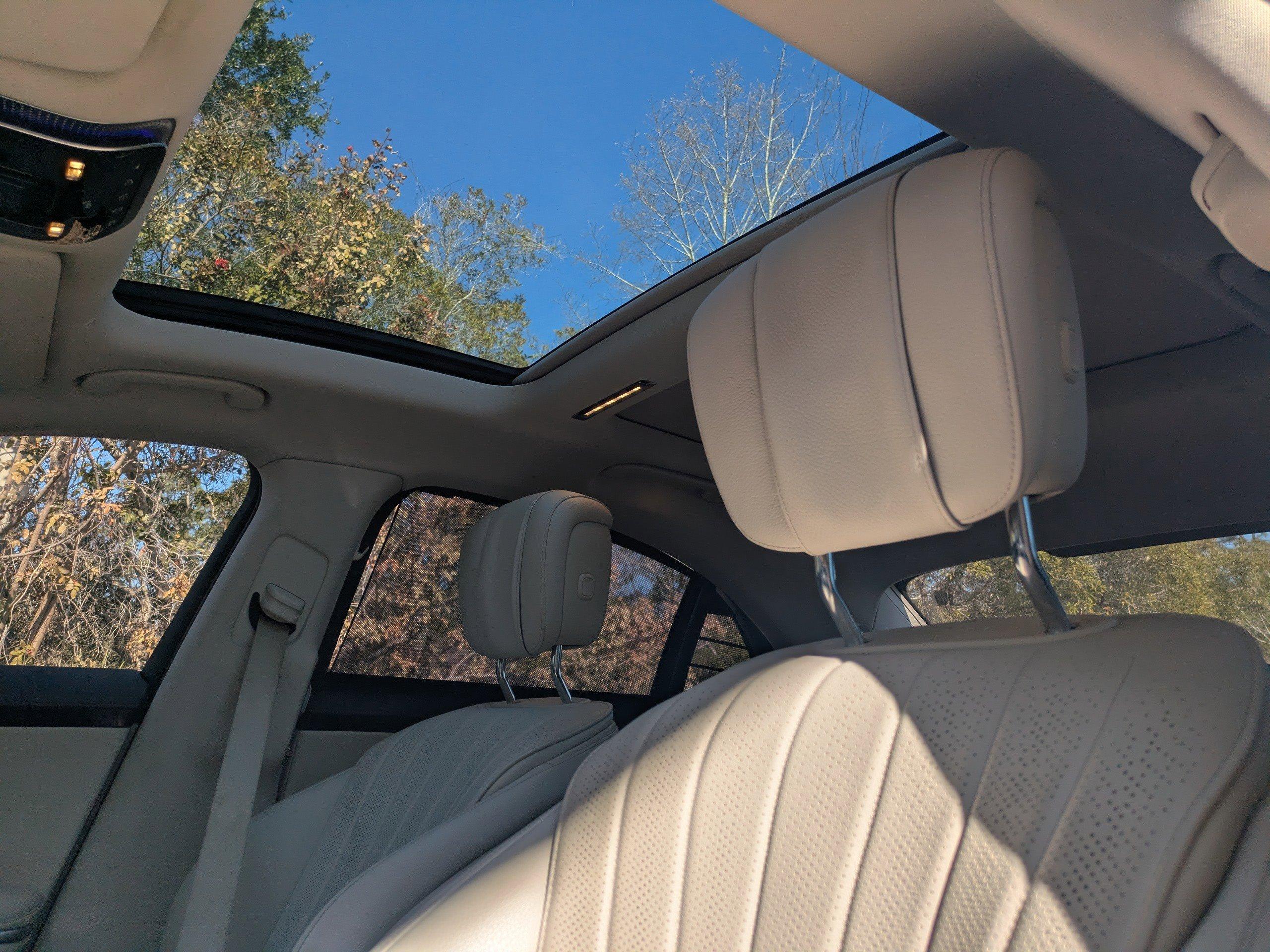 Mercedes-Benz 4Dr Car S 500 With Navigation & Awd - Thumbnail 5