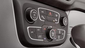 Jeep Cherokee Limited 4X4 - Thumbnail 16