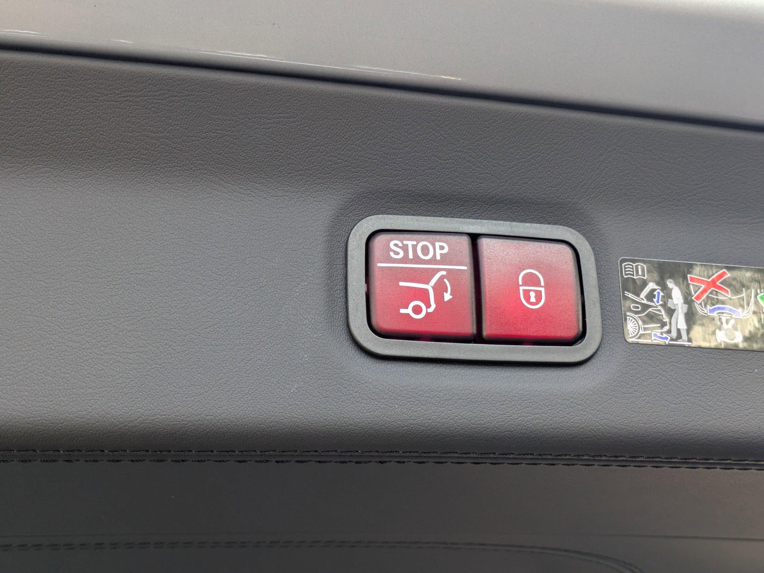 Mercedes-Benz Gls Suv Maybach 600 With Navigation & Awd - Thumbnail 15